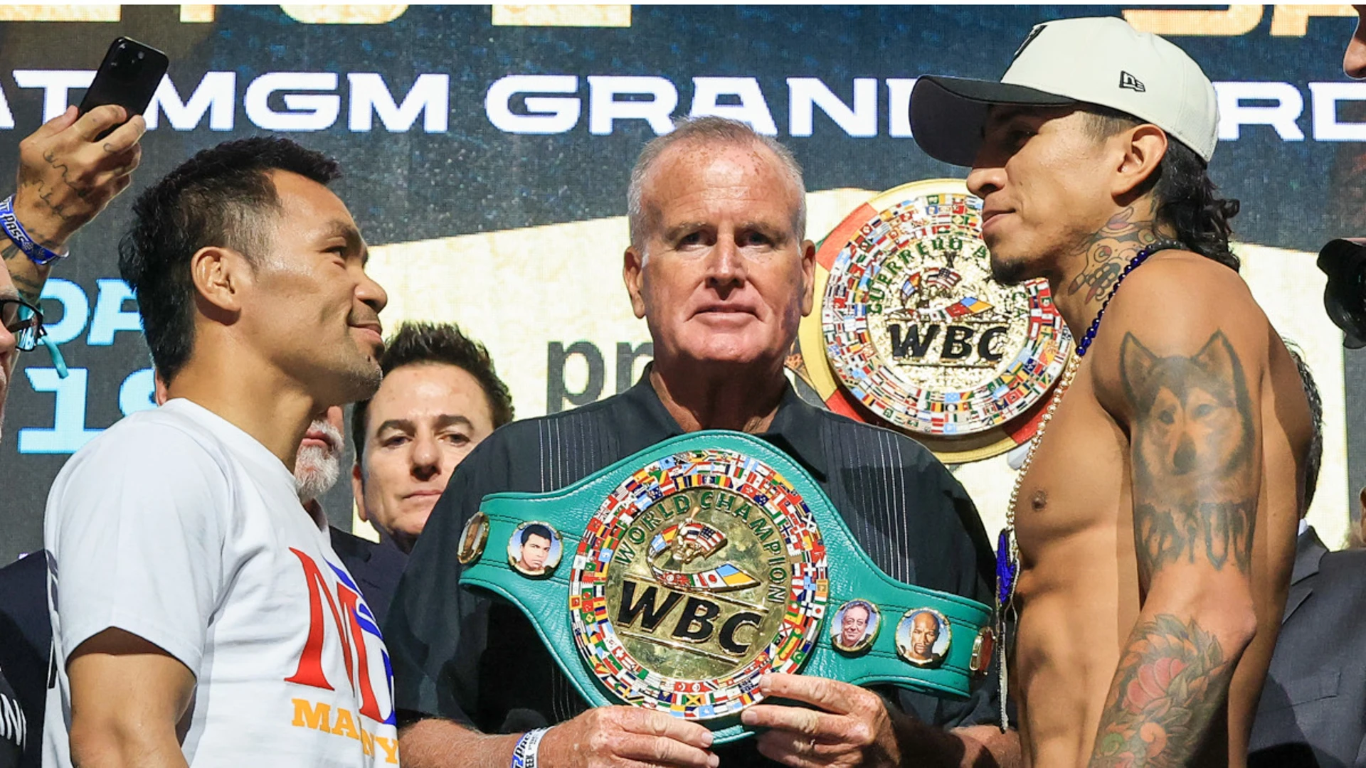 Pacquiao, Barrios make weights for Vegas showdown
