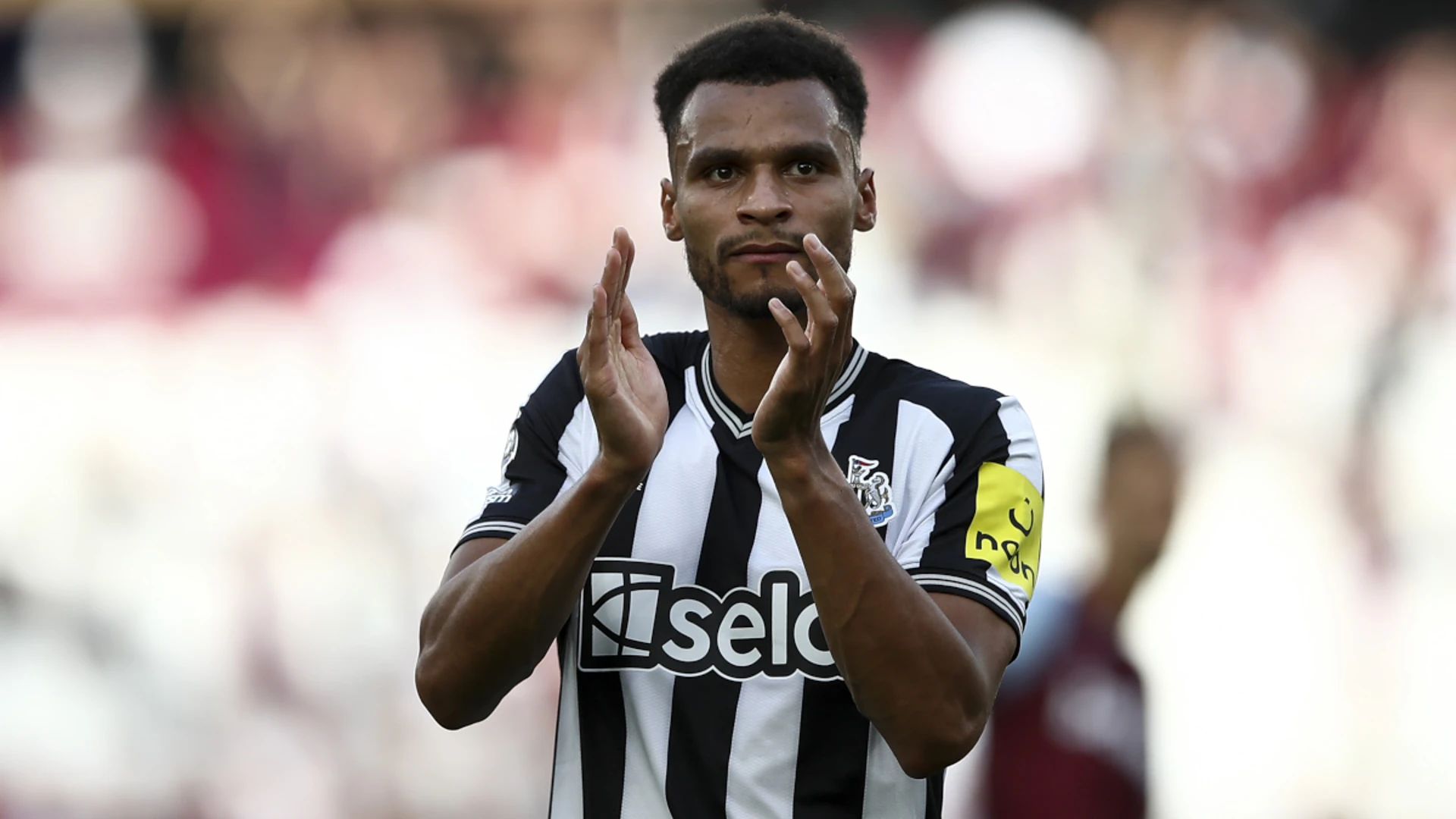 Jacob Murphy - Sự Kiên Trì và Đam Mê Trên Sân Cỏ