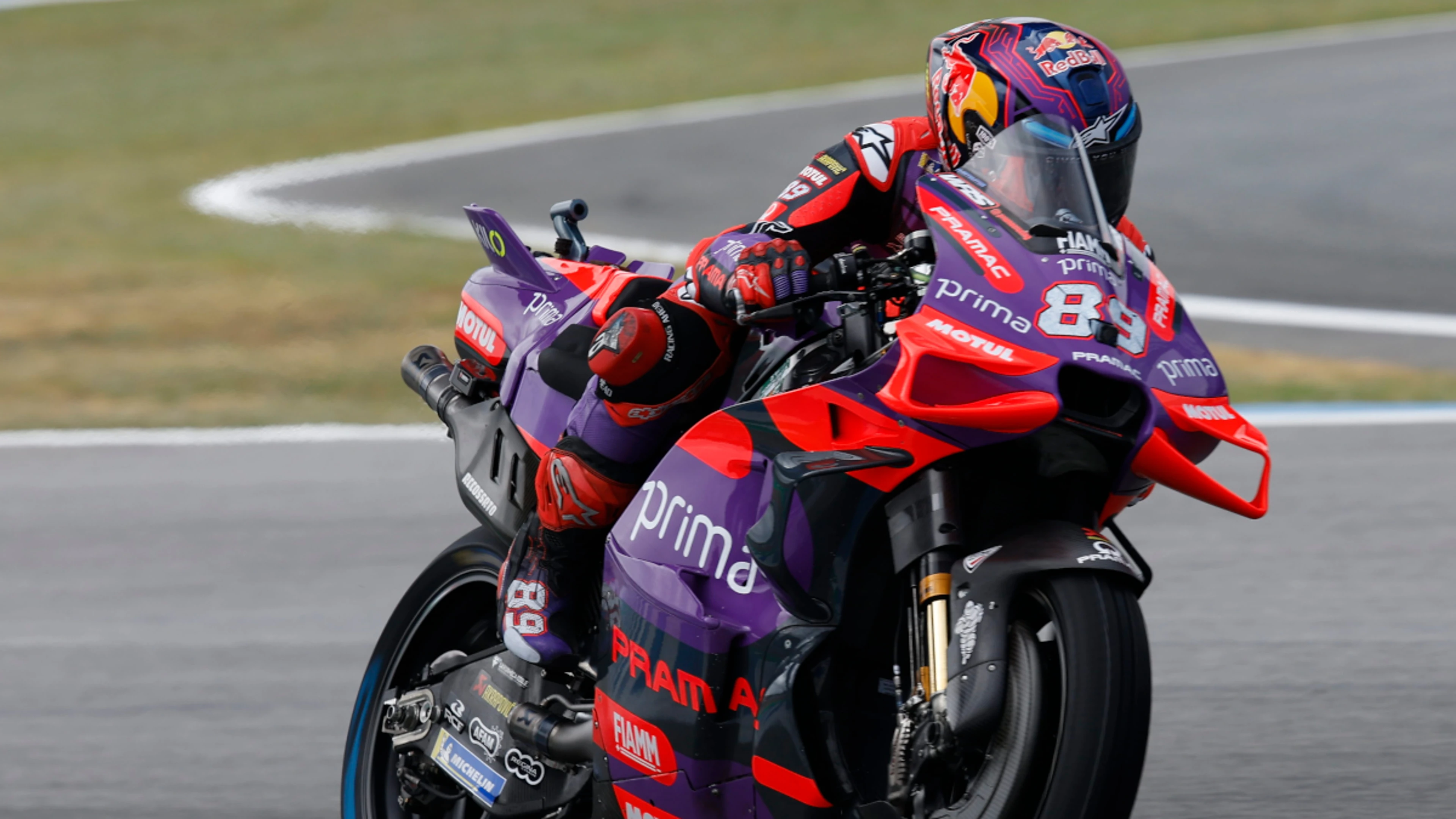 Martin wins crash-filled sprint at Spanish MotoGP