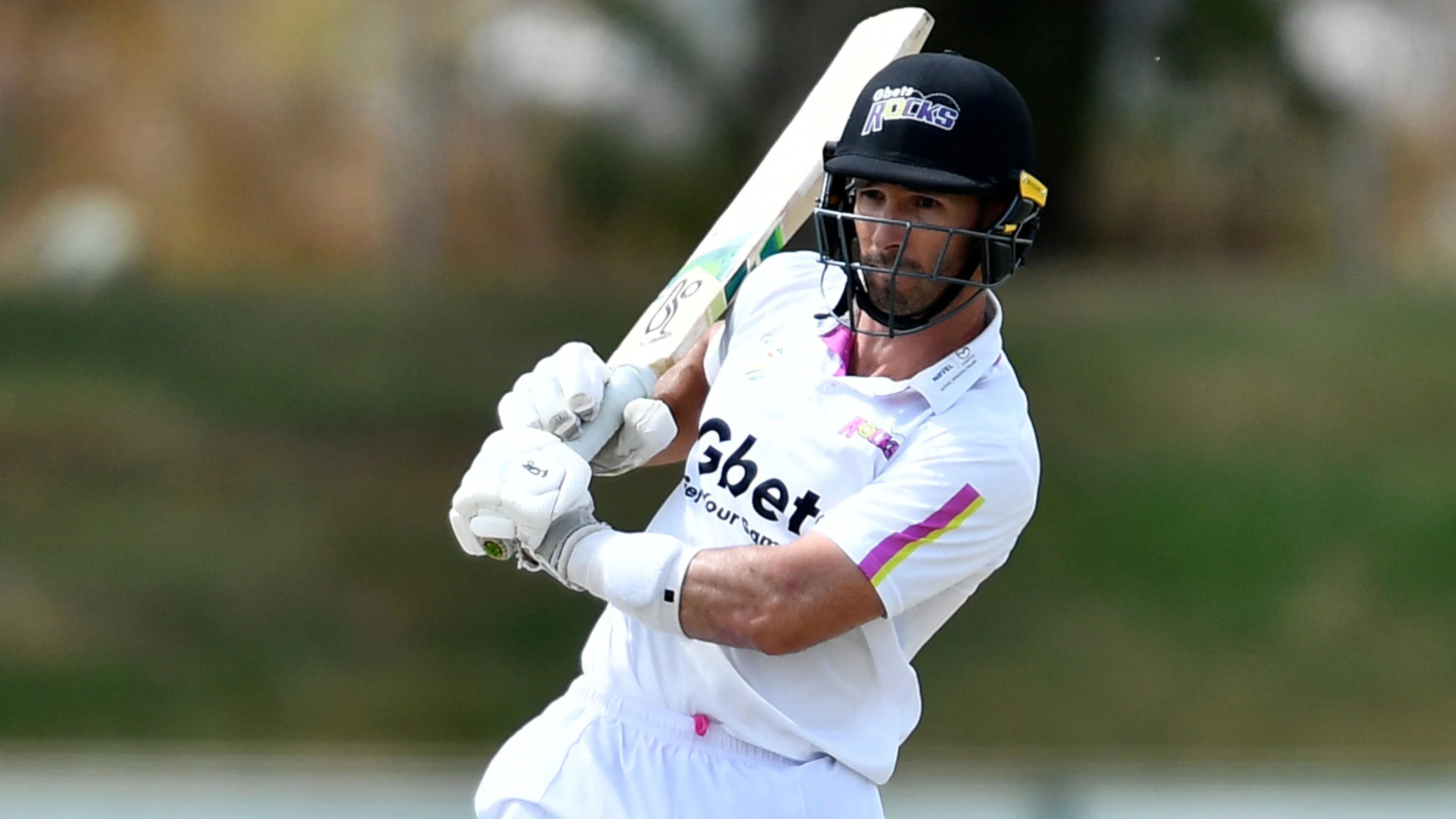 DAY 1 WRAP: Malan, Mgijima fight back for Rocks; Parsons, Smuts shine for Dolphins