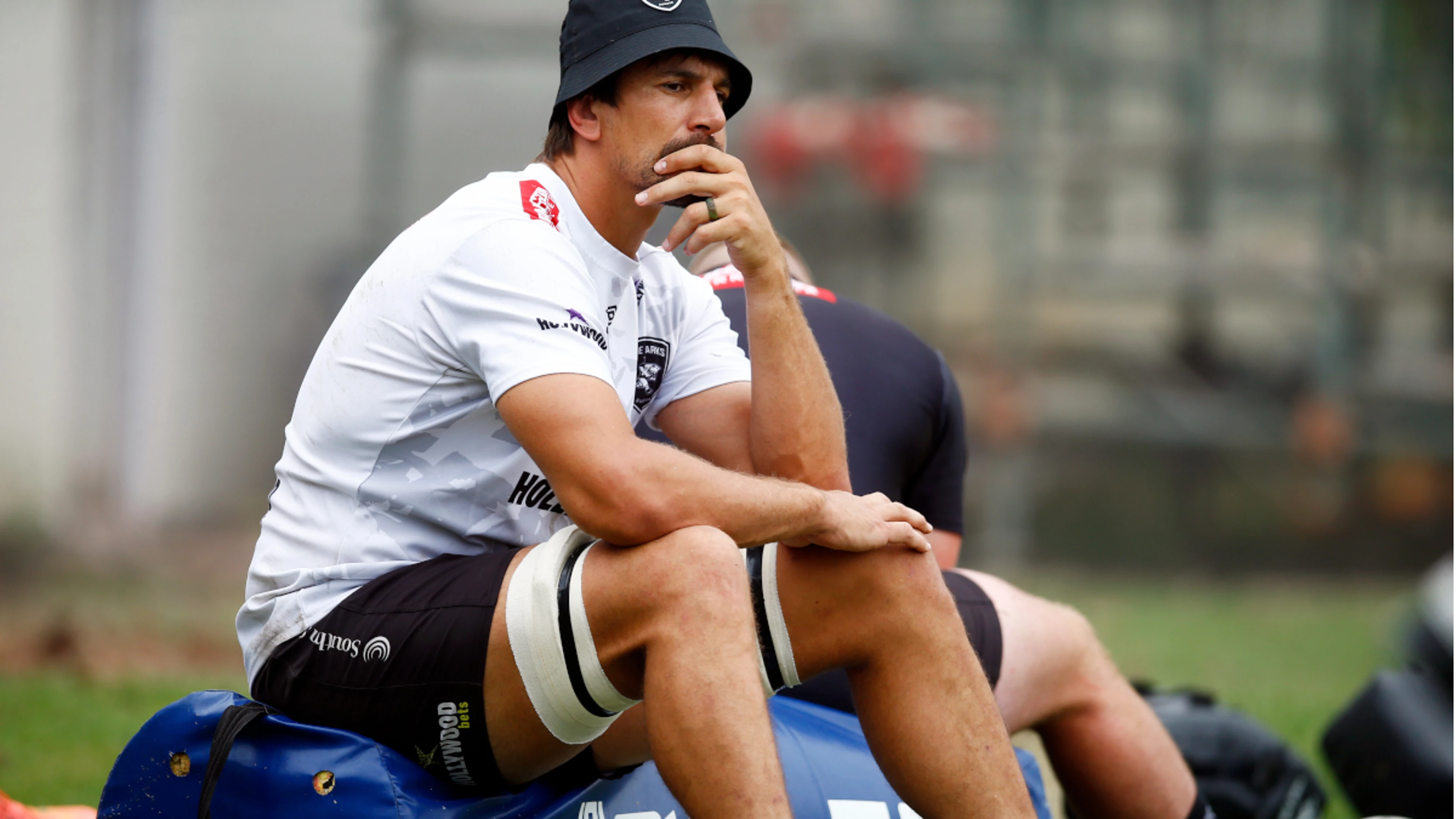 Continuing concerns over Etzebeth during off month for Sharks' Boks