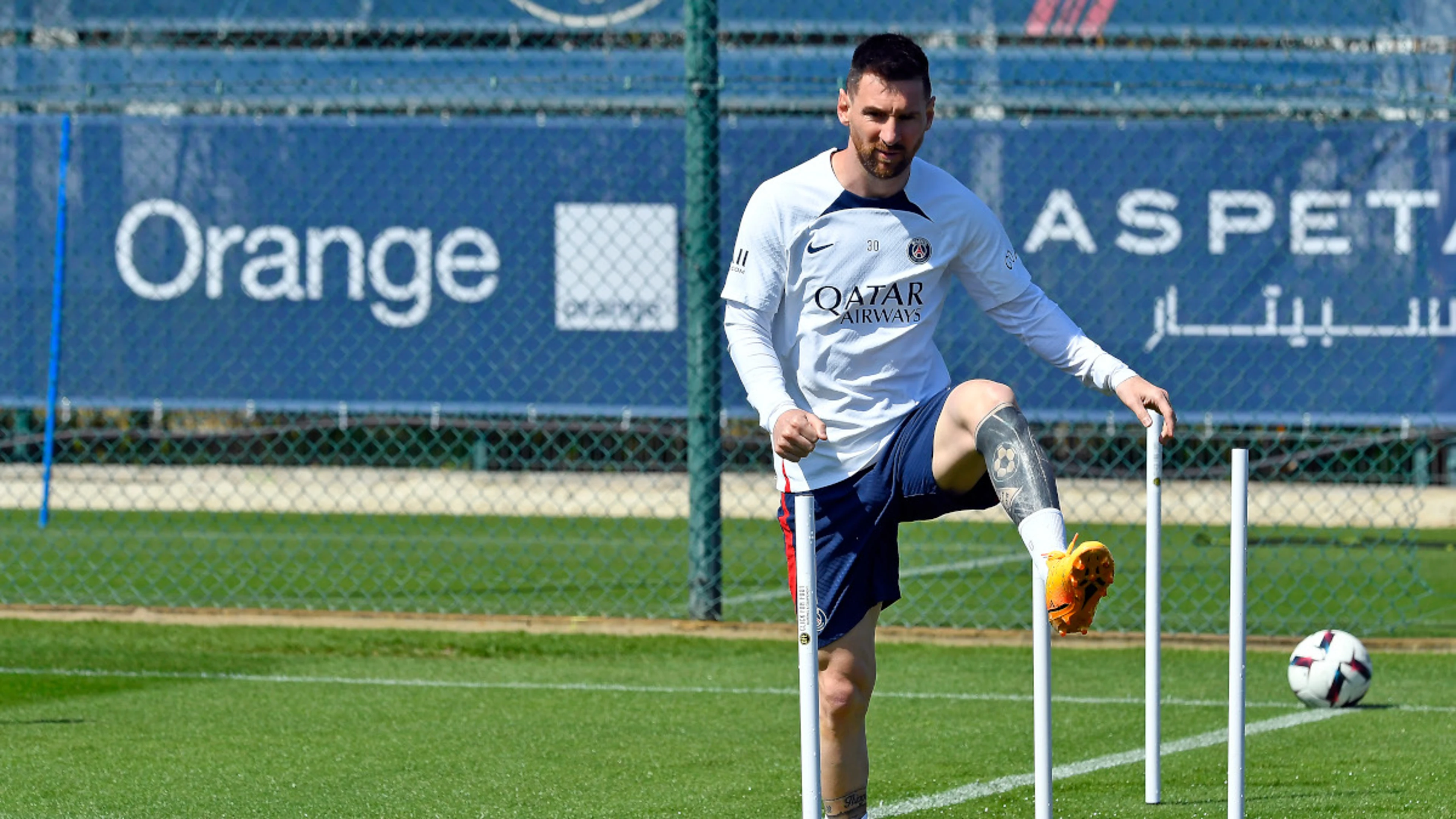 Messi future decision drawing near with Barca return hopes fading