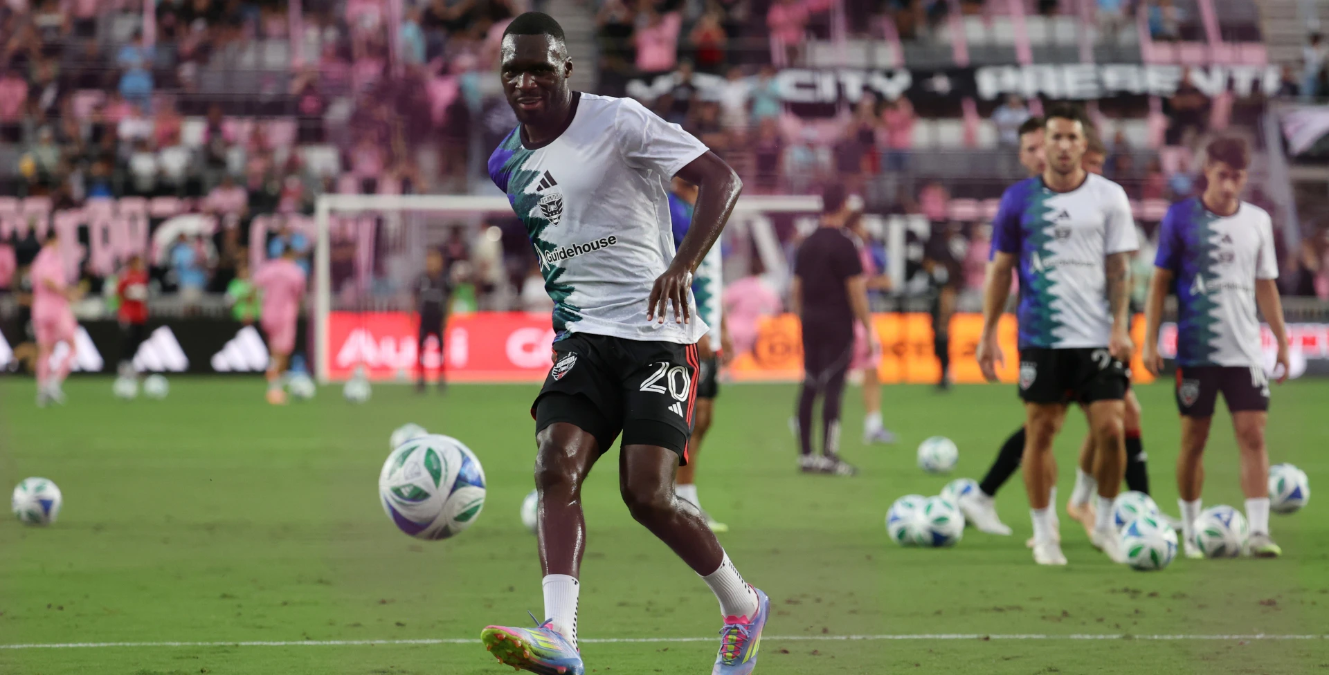 Benteke joins UAE Pro League’s Al Wahda 