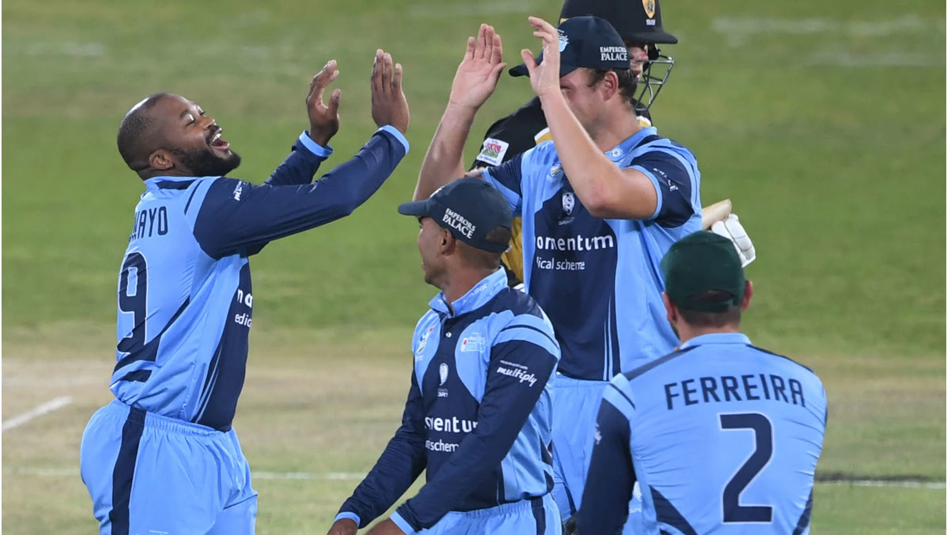 Phehlukwayo fireworks get Titans to 182/7 in T20 Challenge playoff