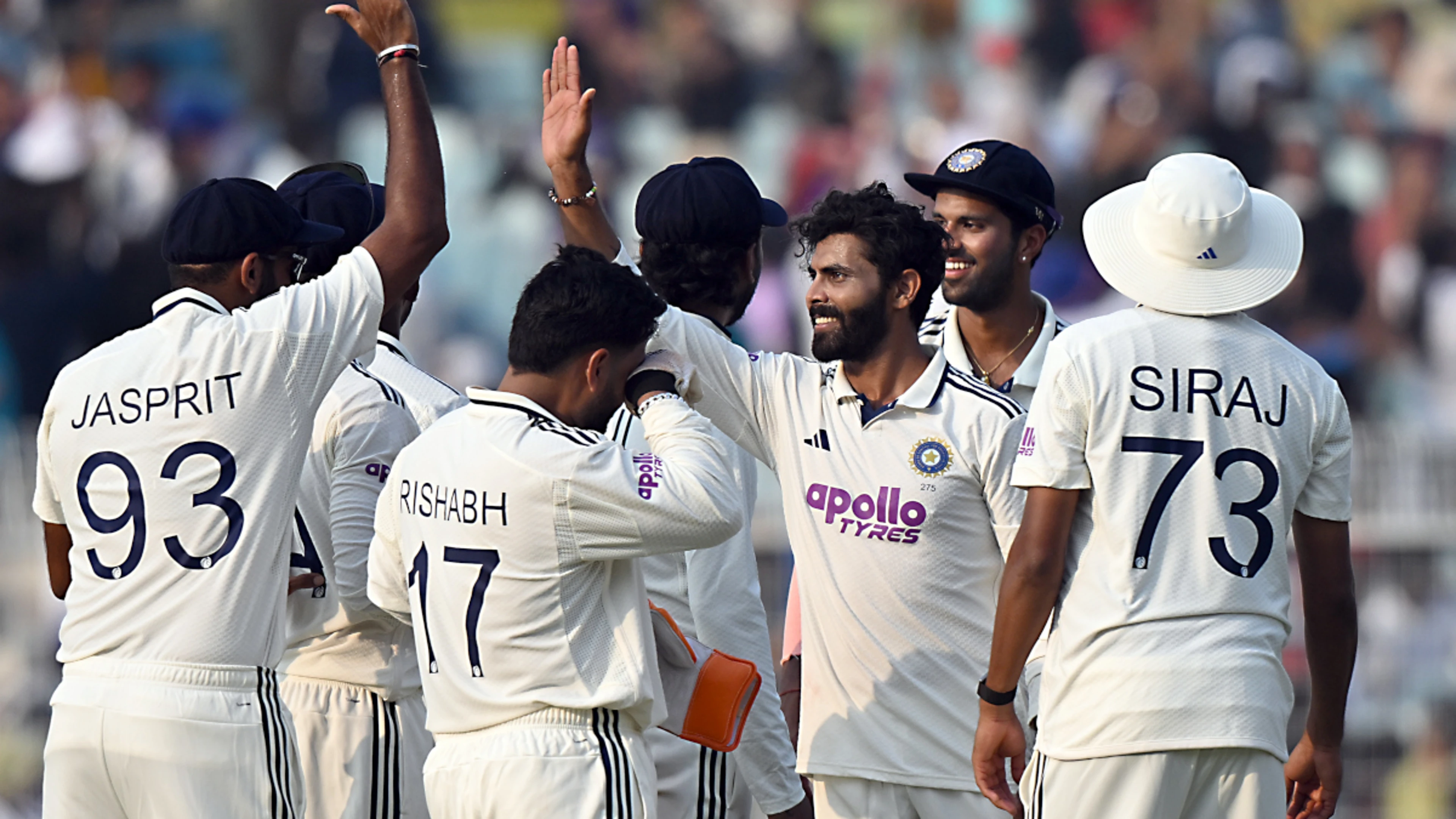 DAY 2: Proteas’ fragile fight ends in brutal breakdown