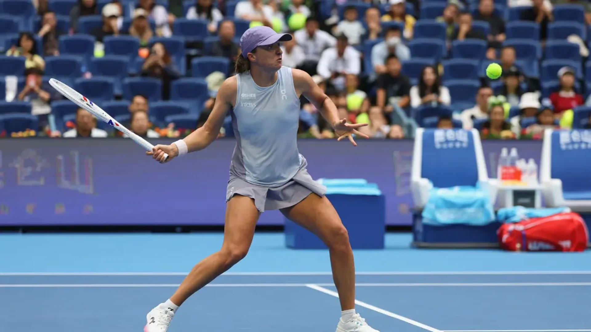 SMOOTH SAILING: In-form Swiatek cruises past wildcard to start China Open title bid