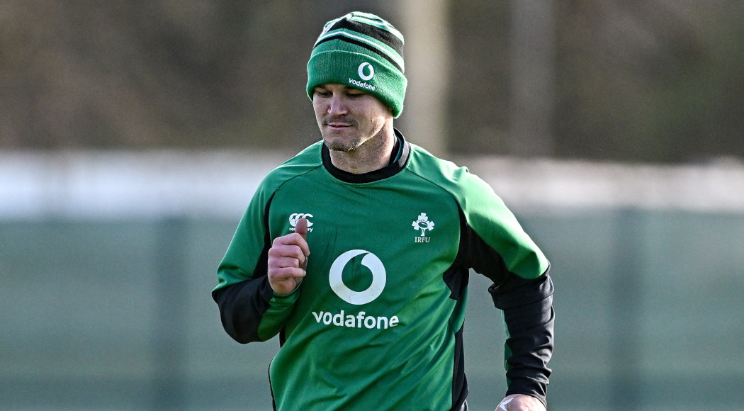 Ireland captain Sexton ruled out of France clash