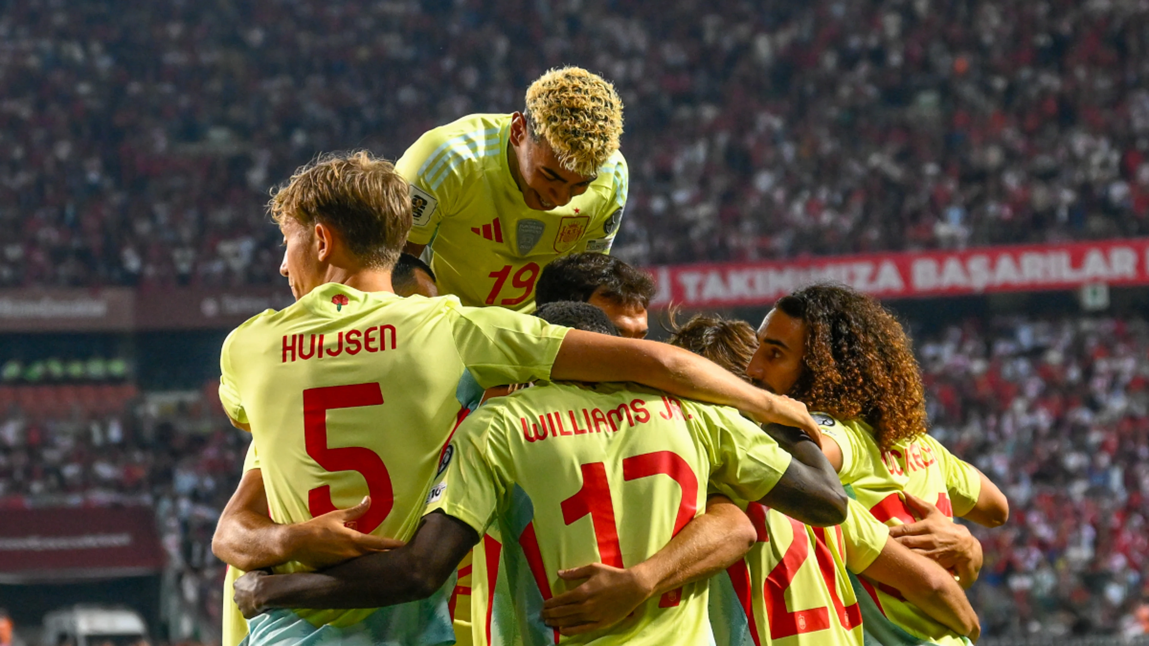 Super Spain hit six as Germany get first World Cup qualifying win