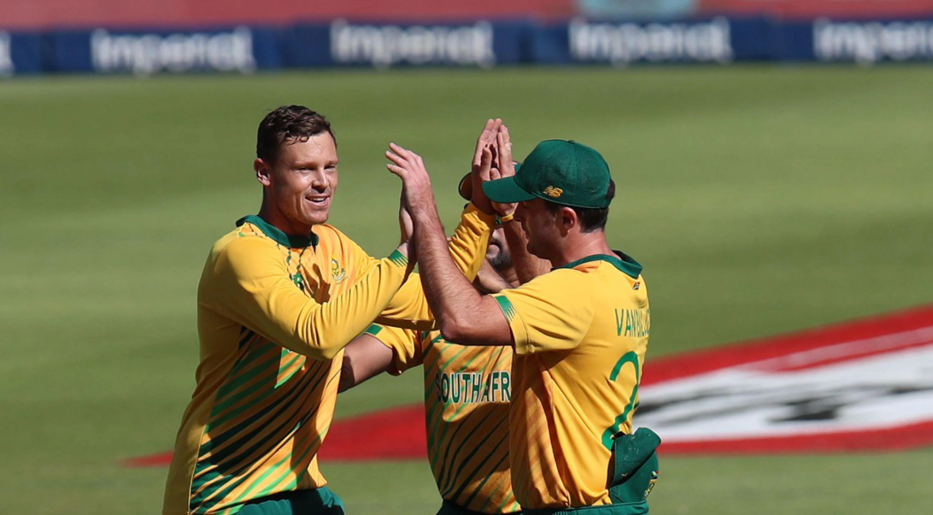 Linde, Markram help Proteas level series