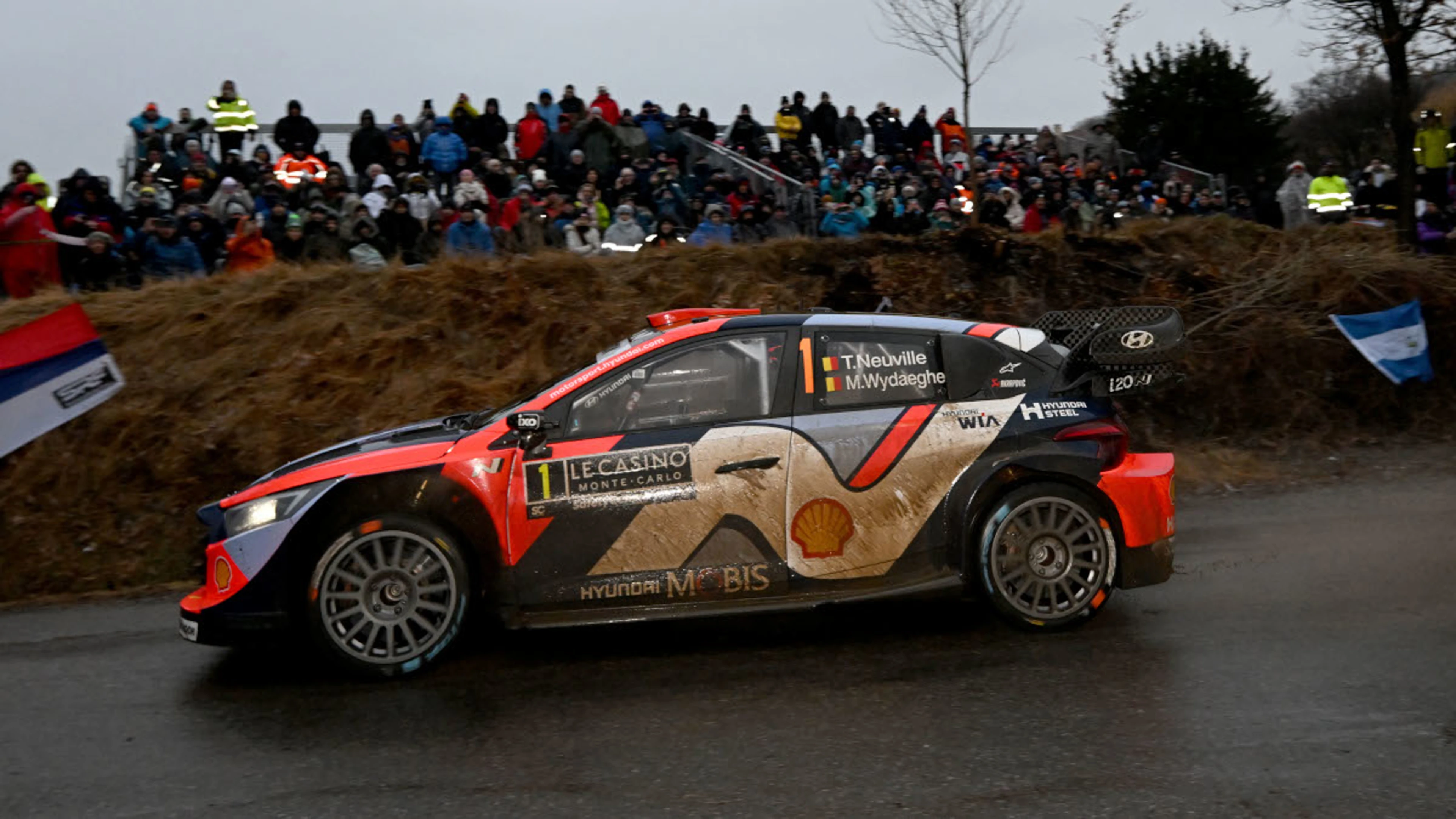 Neuville holds slim lead in Monte Carlo Rally