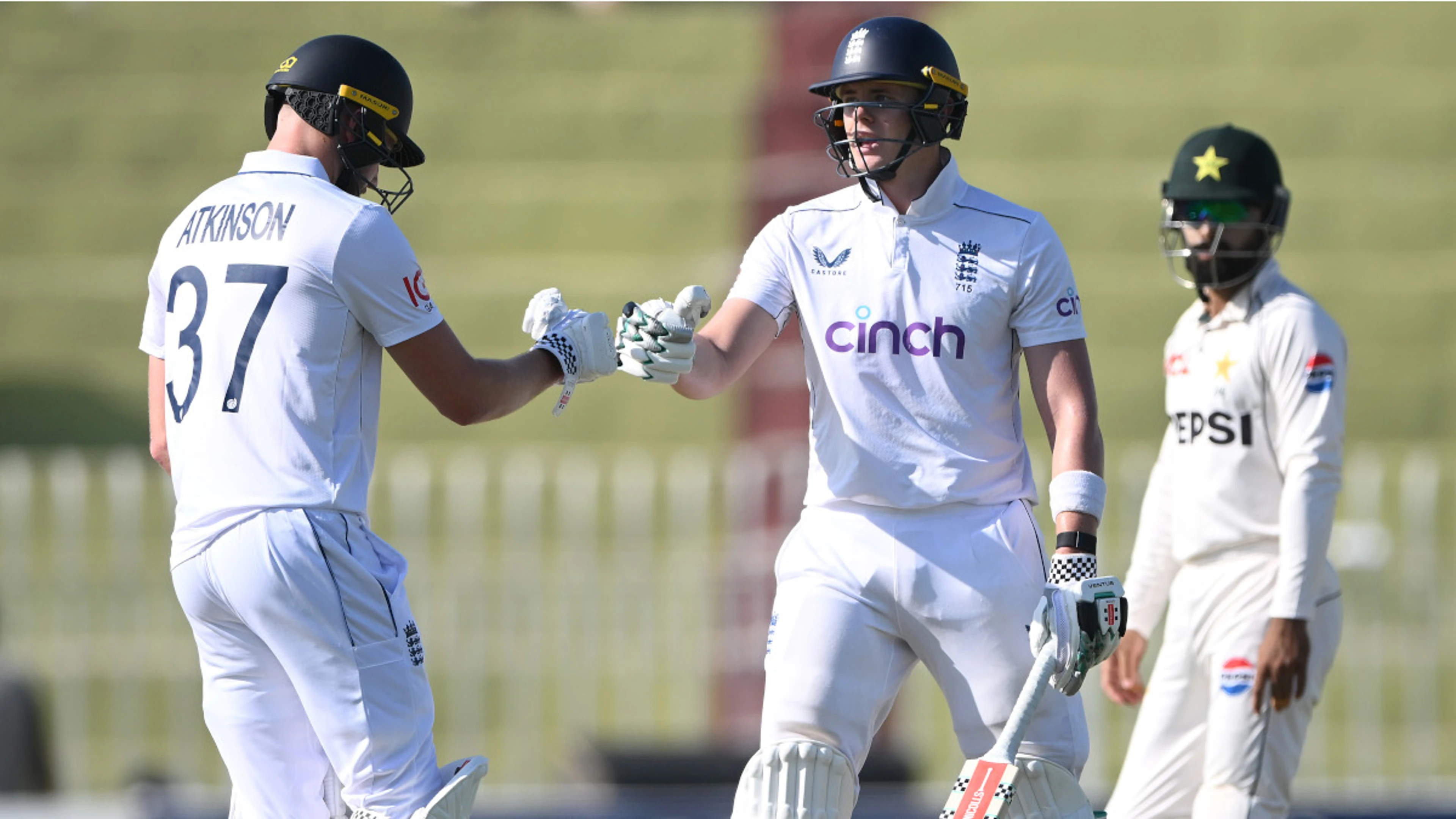 DAY 1: Smith and late wickets rescue England in third Pakistan test