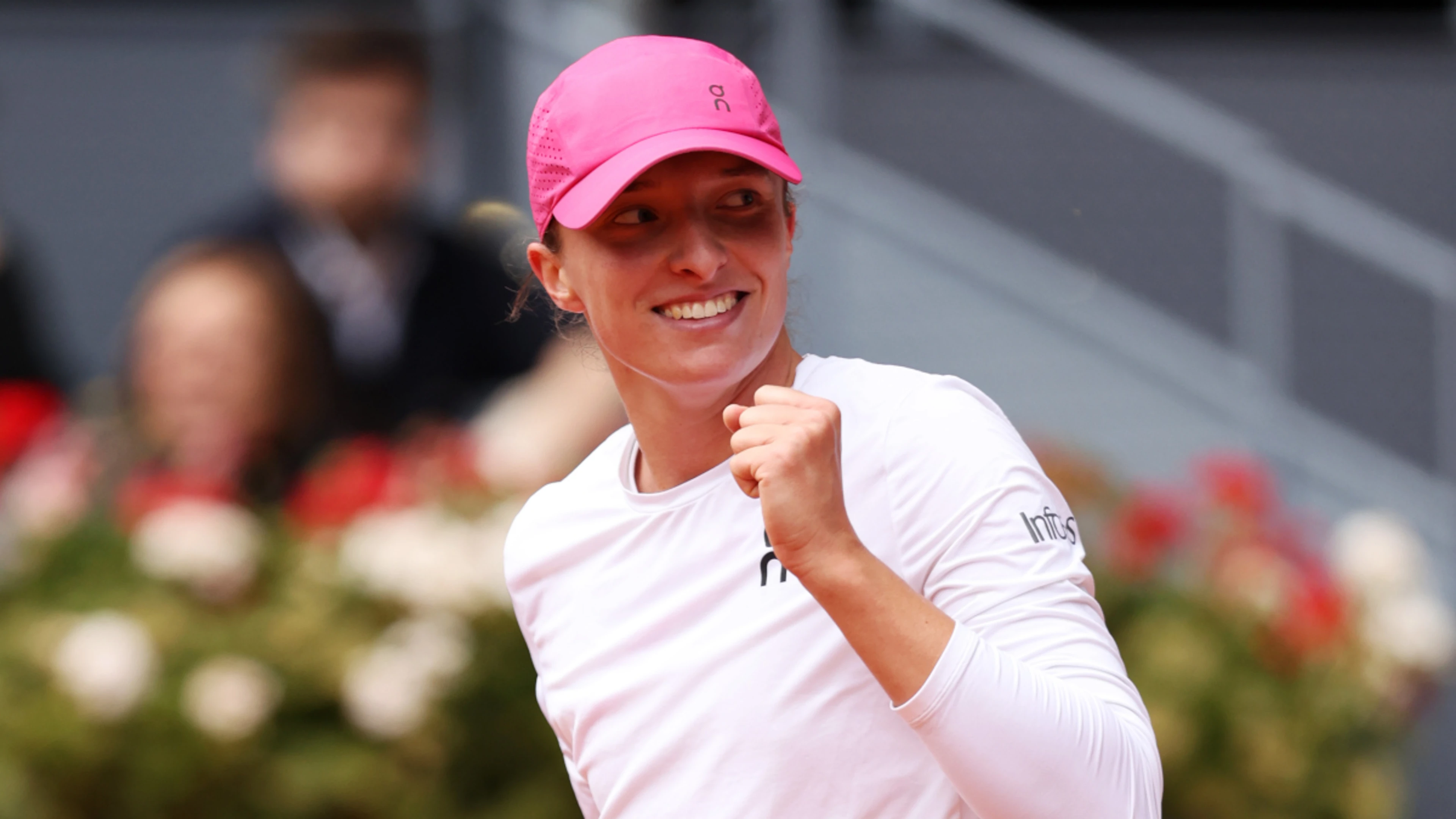 Champion Sabalenka sets up Swiatek rematch in Madrid Open final