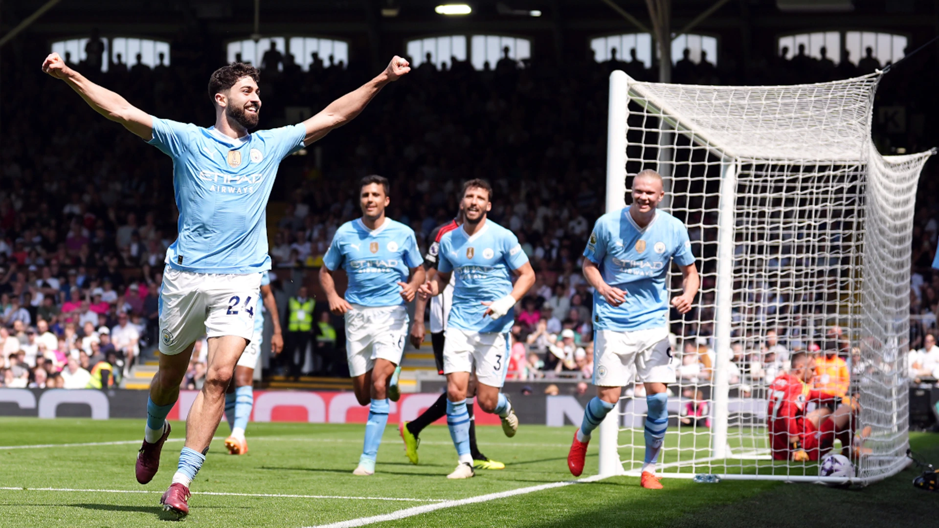 Gvardiol double sinks Fulham as Man City go top of Premier League