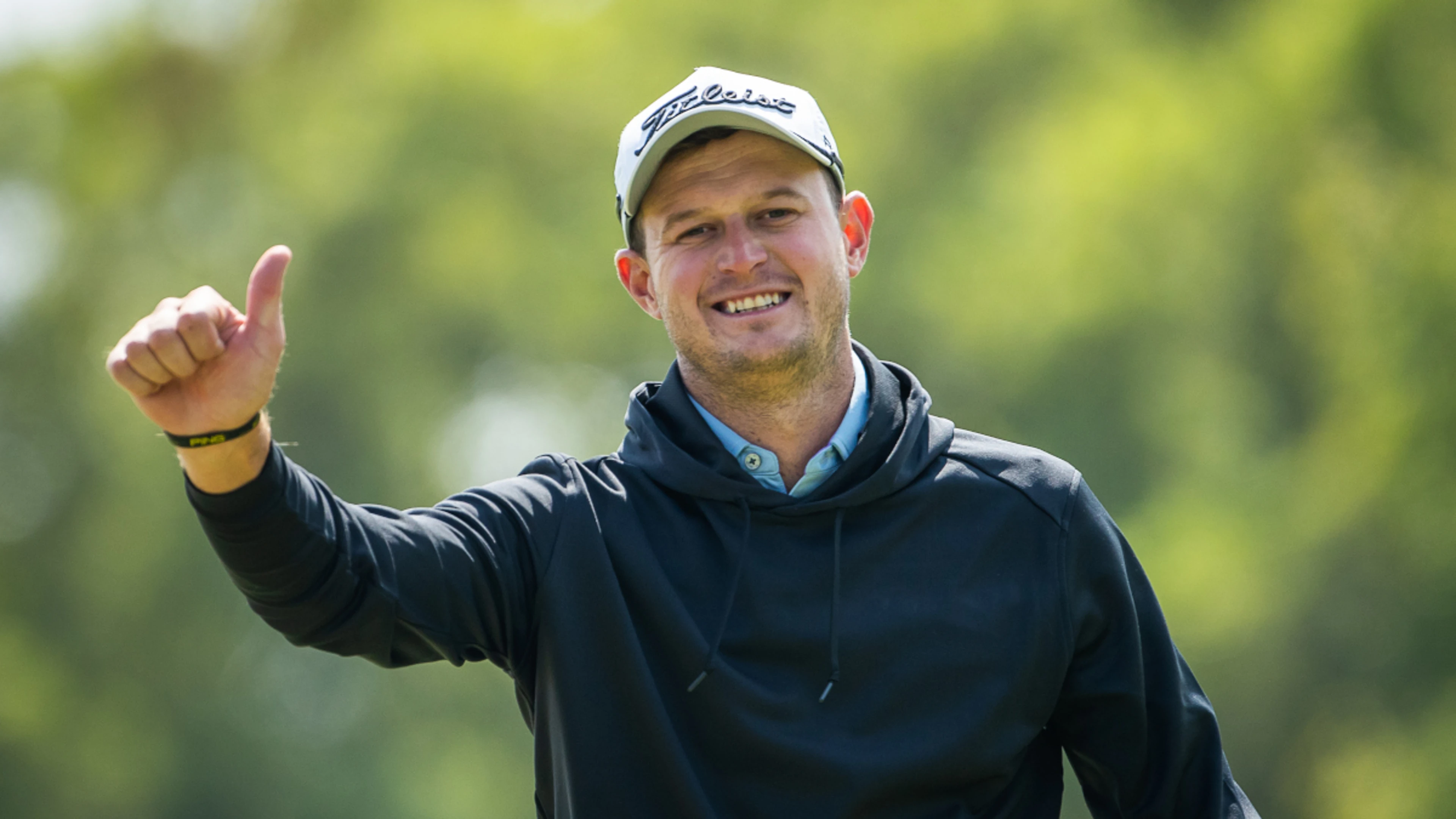 Basson in three-way share of lead at Blue Valley