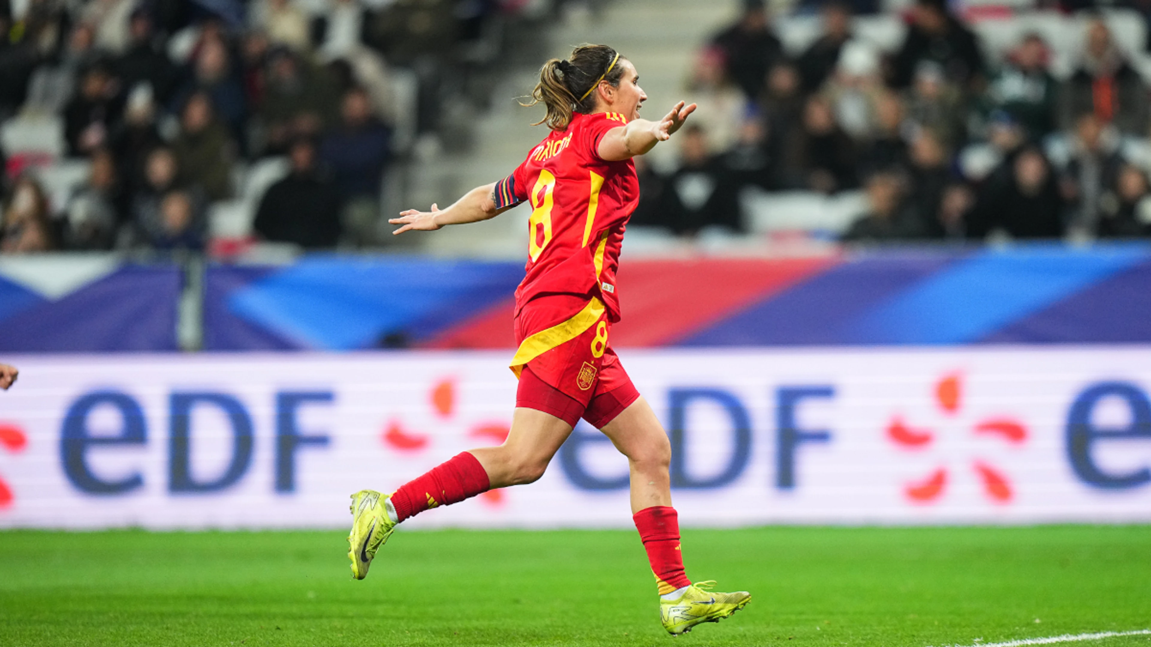 Global football union finds fragmented growth in women's game