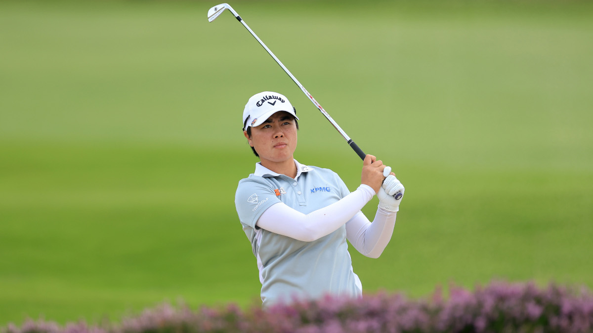 Yuka Saso gets on late roll to take lead at CPKC Women's Open