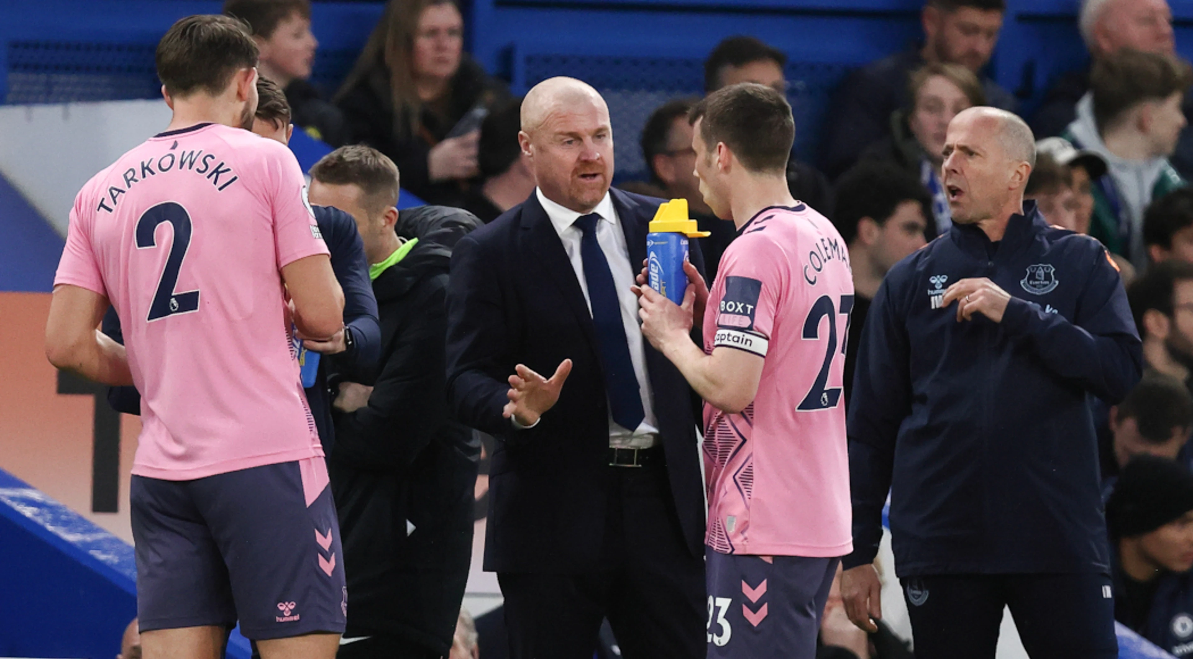 Dyche hails sub Simms for late goal at Chelsea