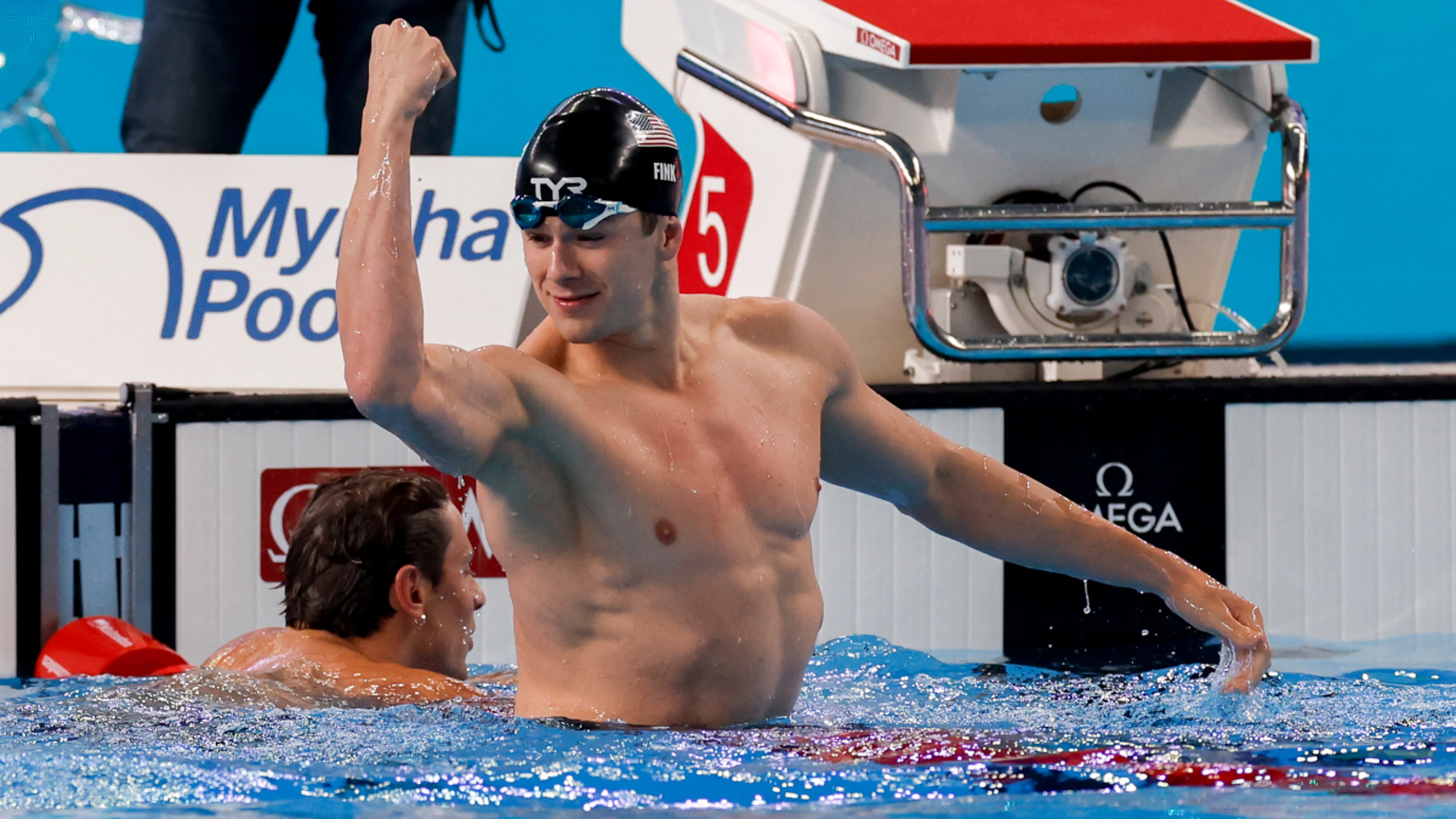 Fink wins 100m breaststroke title as Peaty takes bronze