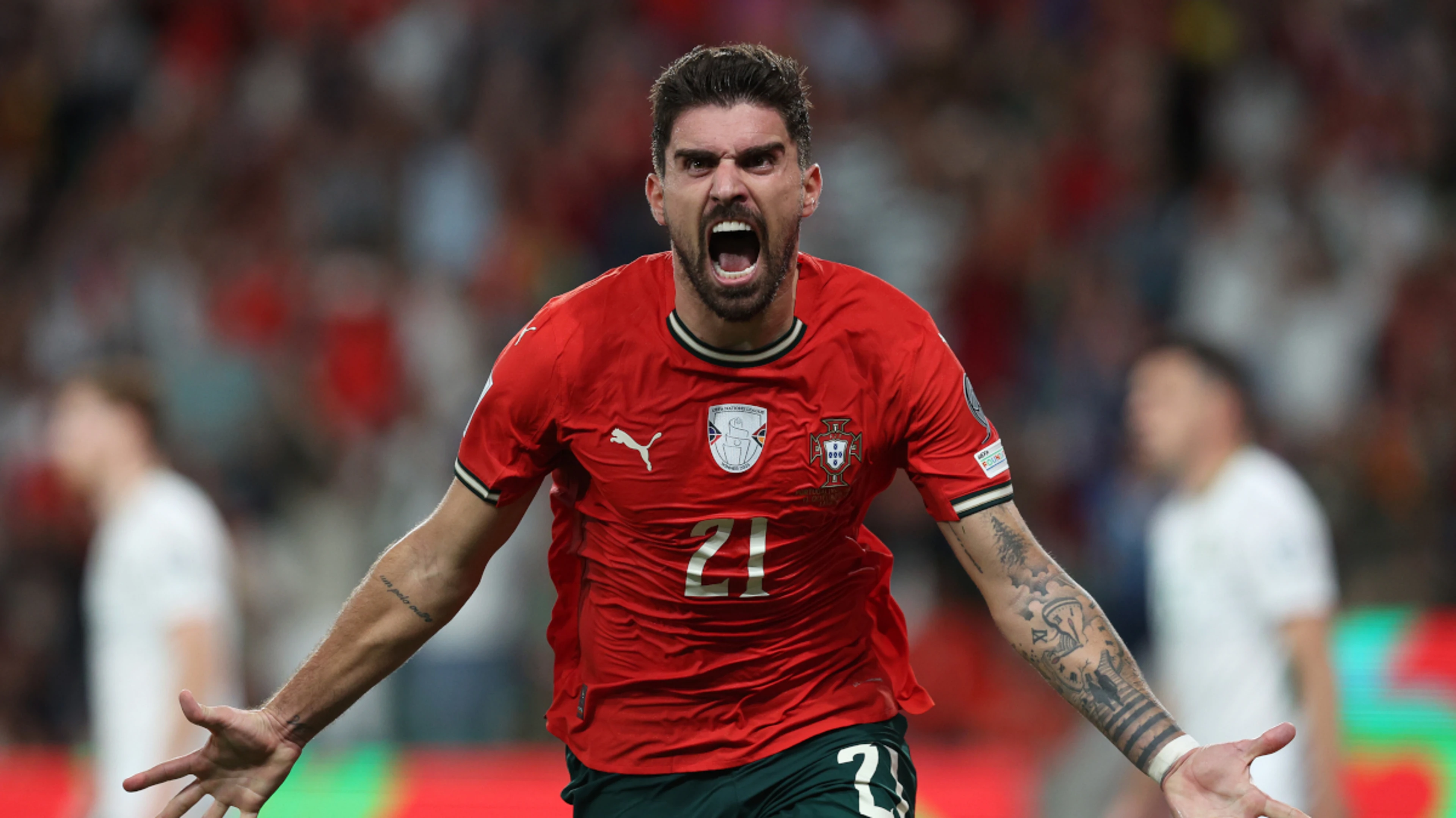 Last-gasp Neves winner keeps Portugal on track for World Cup