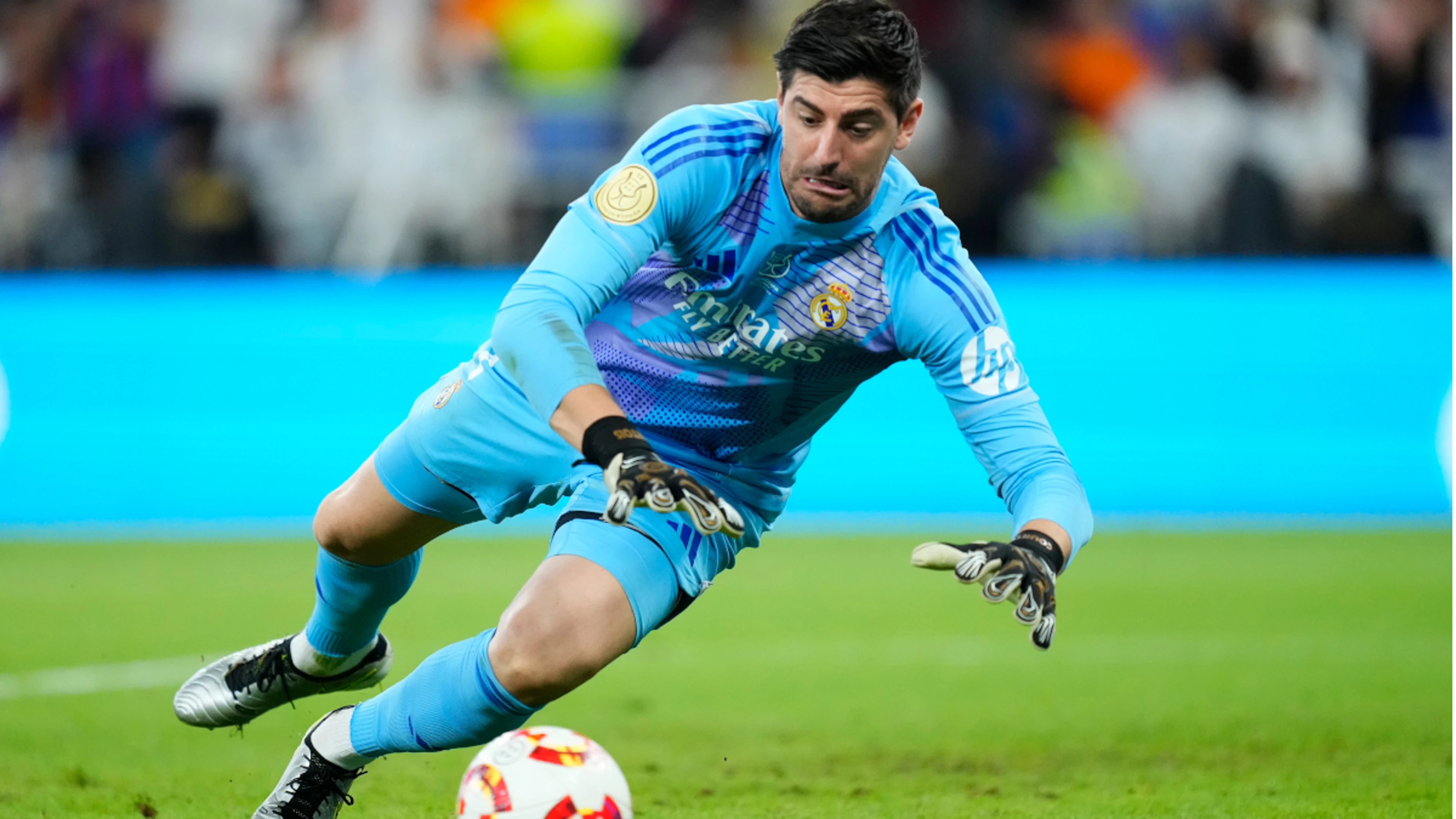 Courtois joins up with Belgium amid criticism of his return