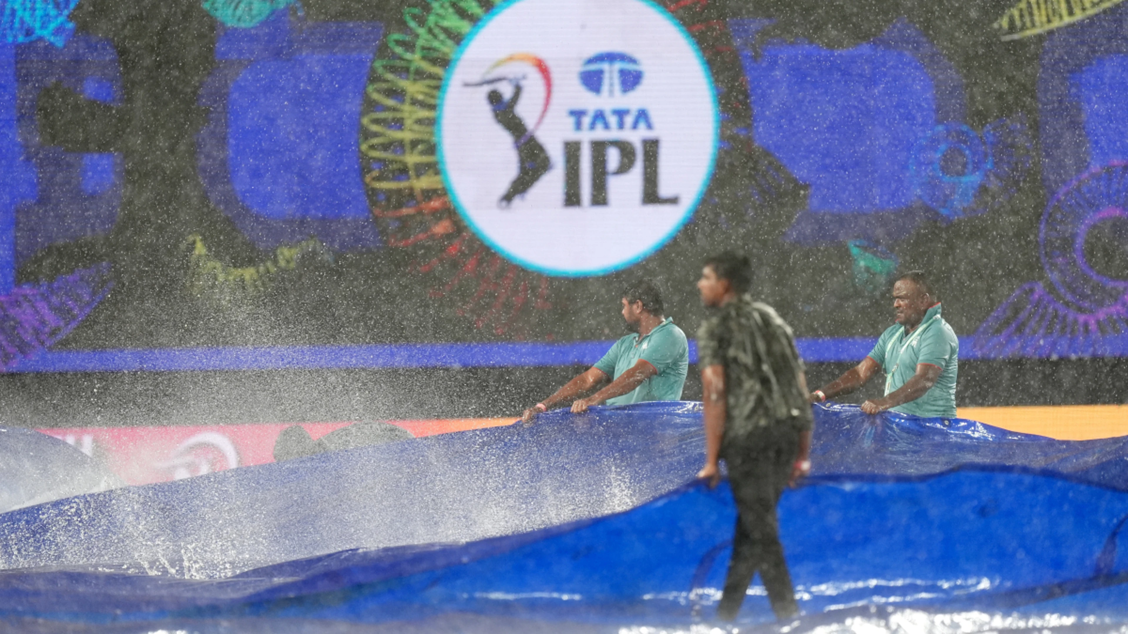 Rain forces Sunrisers Hyderabad and Delhi Capitals to share points