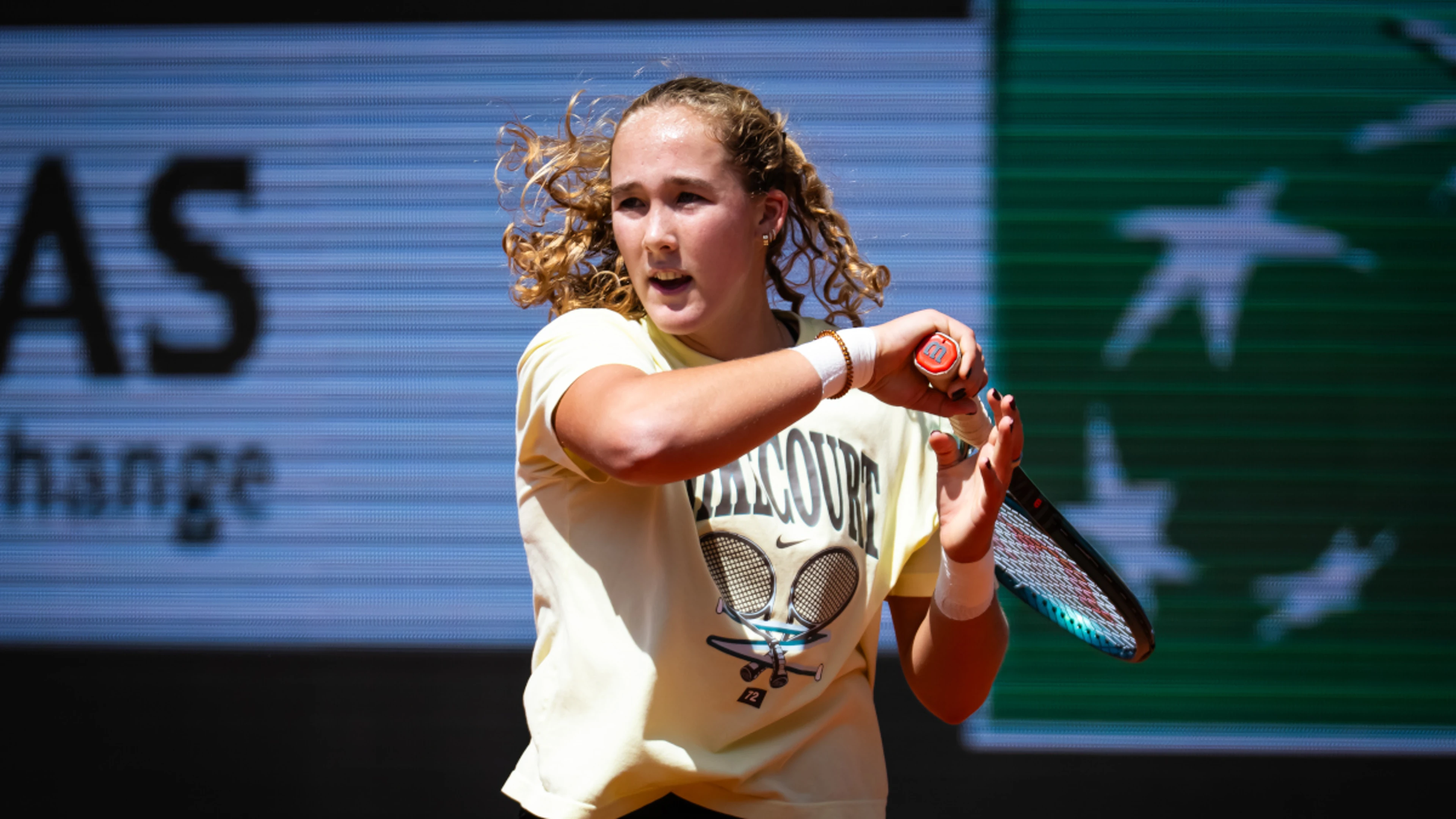 Andreeva bids for Paris glory after stellar start to season