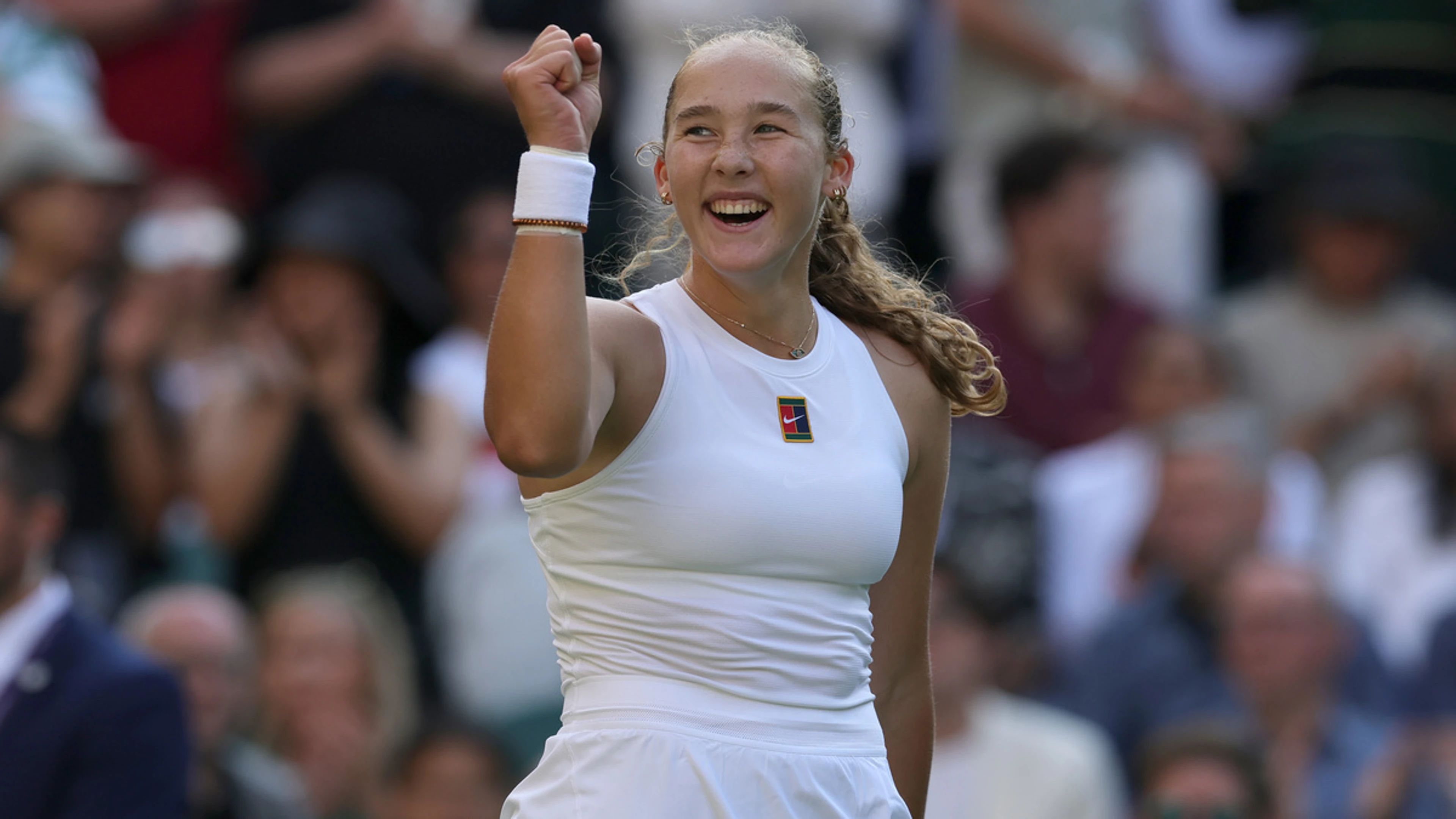 WOMEN'S DAY 8 WRAP: Andreeva, Bencic, Swiatek and Samsonova into quarterfinals