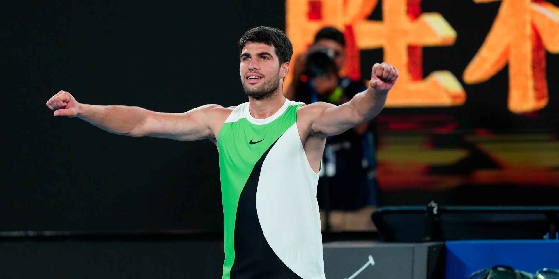 Alcaraz rolls into maiden Melbourne semifinal and date with Zverev