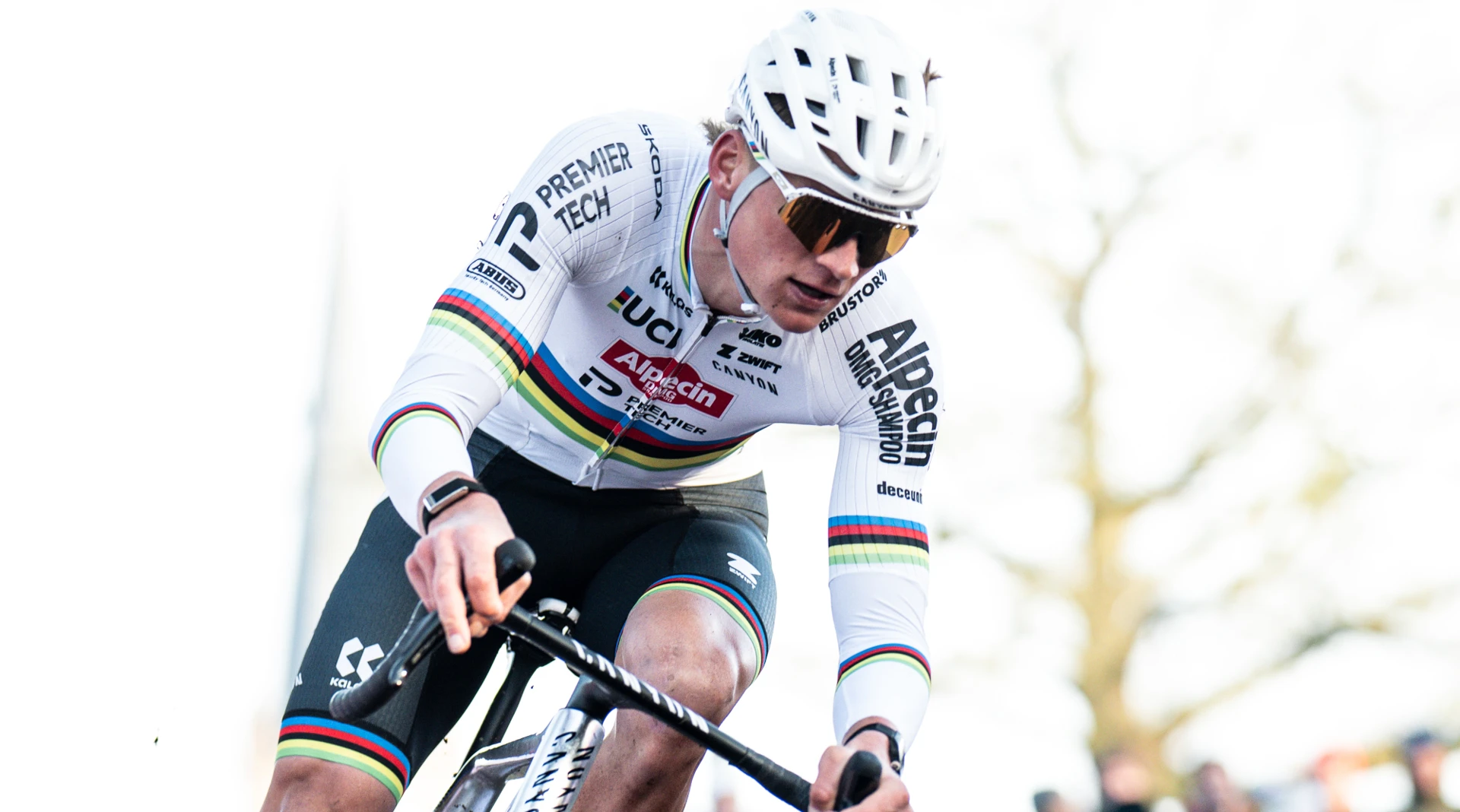 Van der Poel eyes record eighth world cyclo-cross title