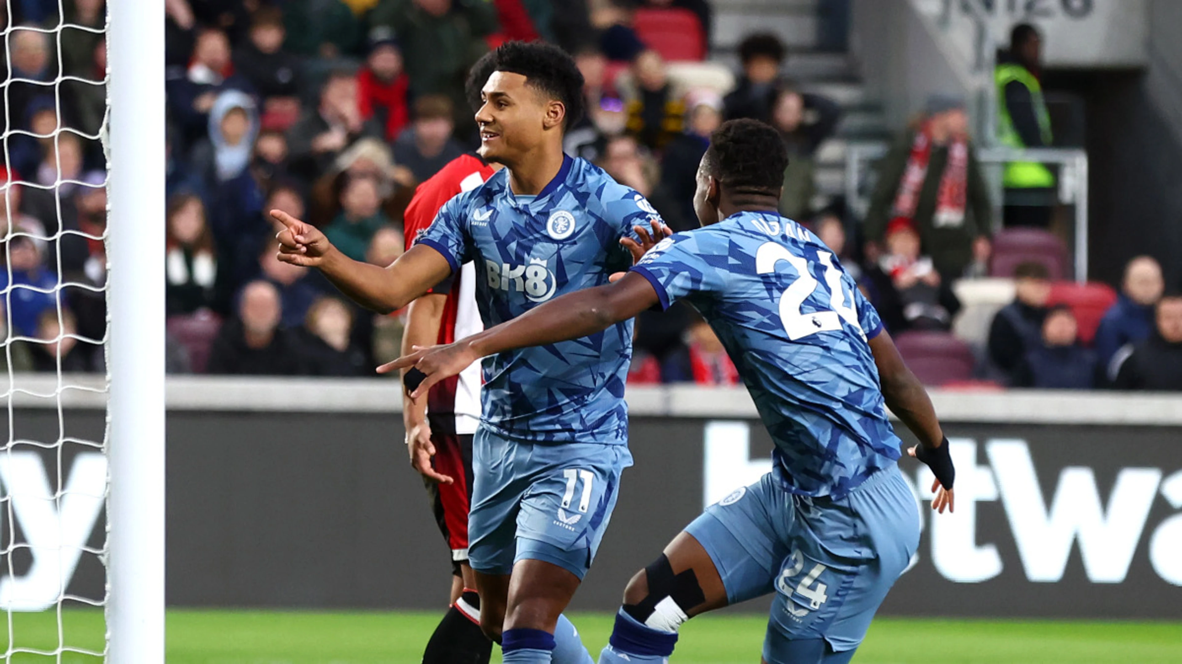 Watkins' late winner gives Villa a win over 10-man Brentford