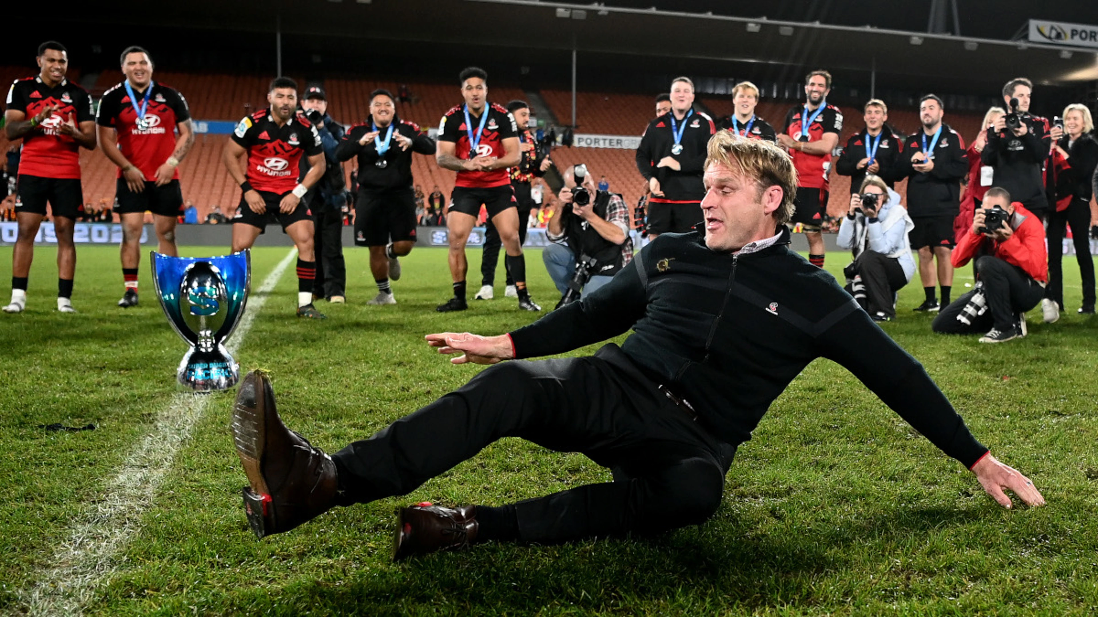 Robertson ends Crusaders era with final breakdance