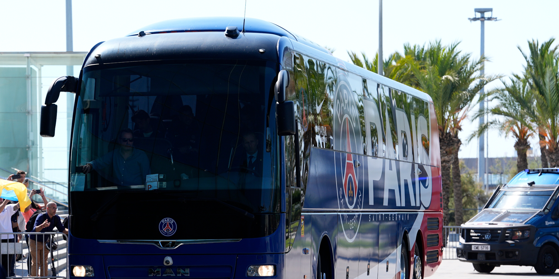 PSG team bus stoned outside Bilbao hotel