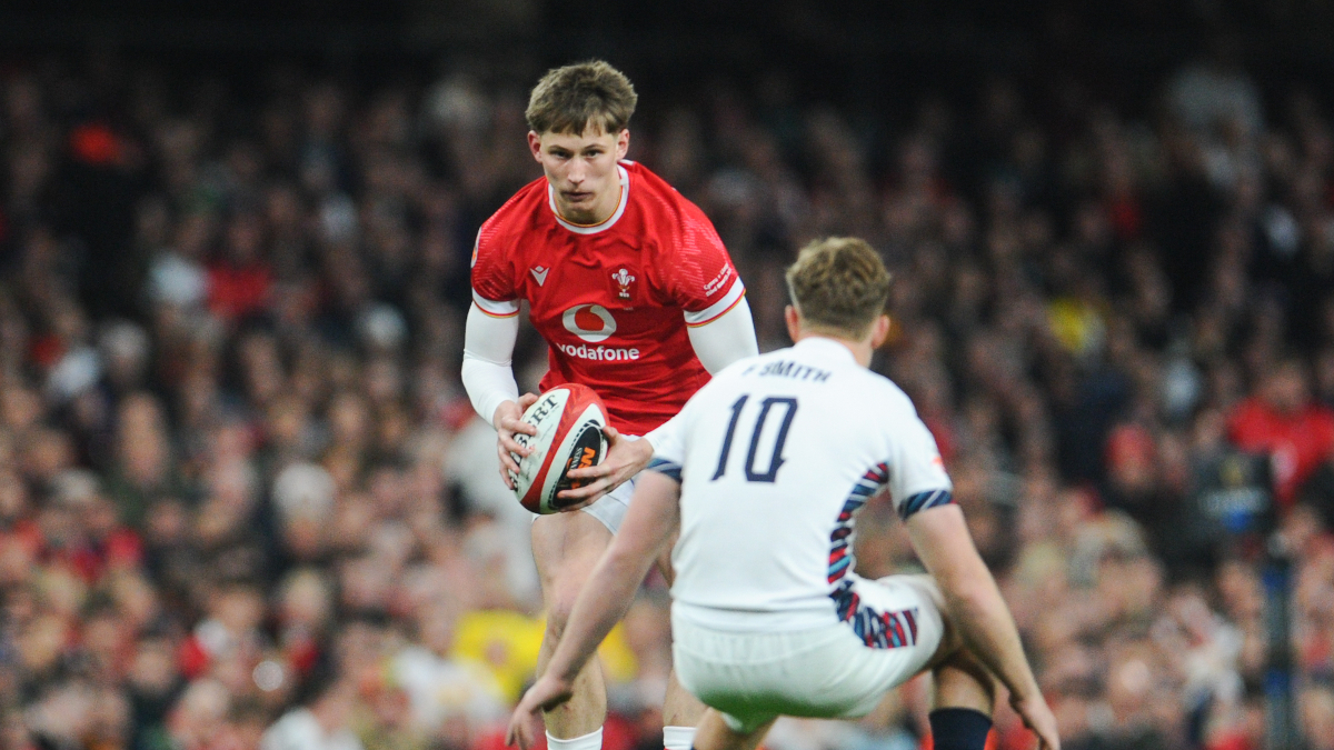 Wales without 15 top players for Bok game