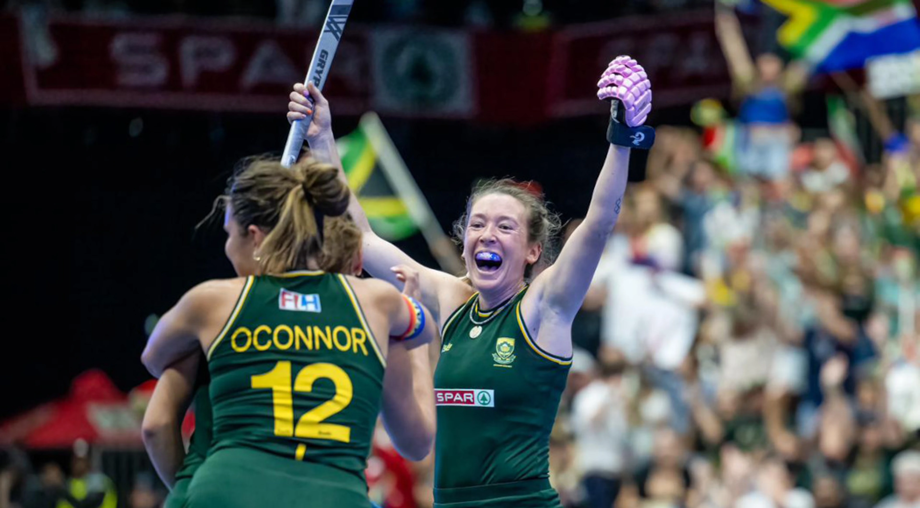 Brave South Africa fall to Brilliant Dutch