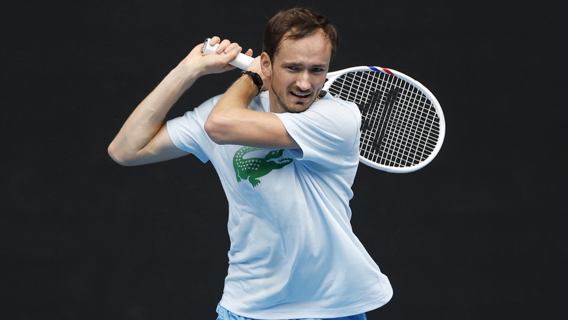 AO WRAP: Fritz blitzes through as Medvedev, 'Demon' launch Open campaigns