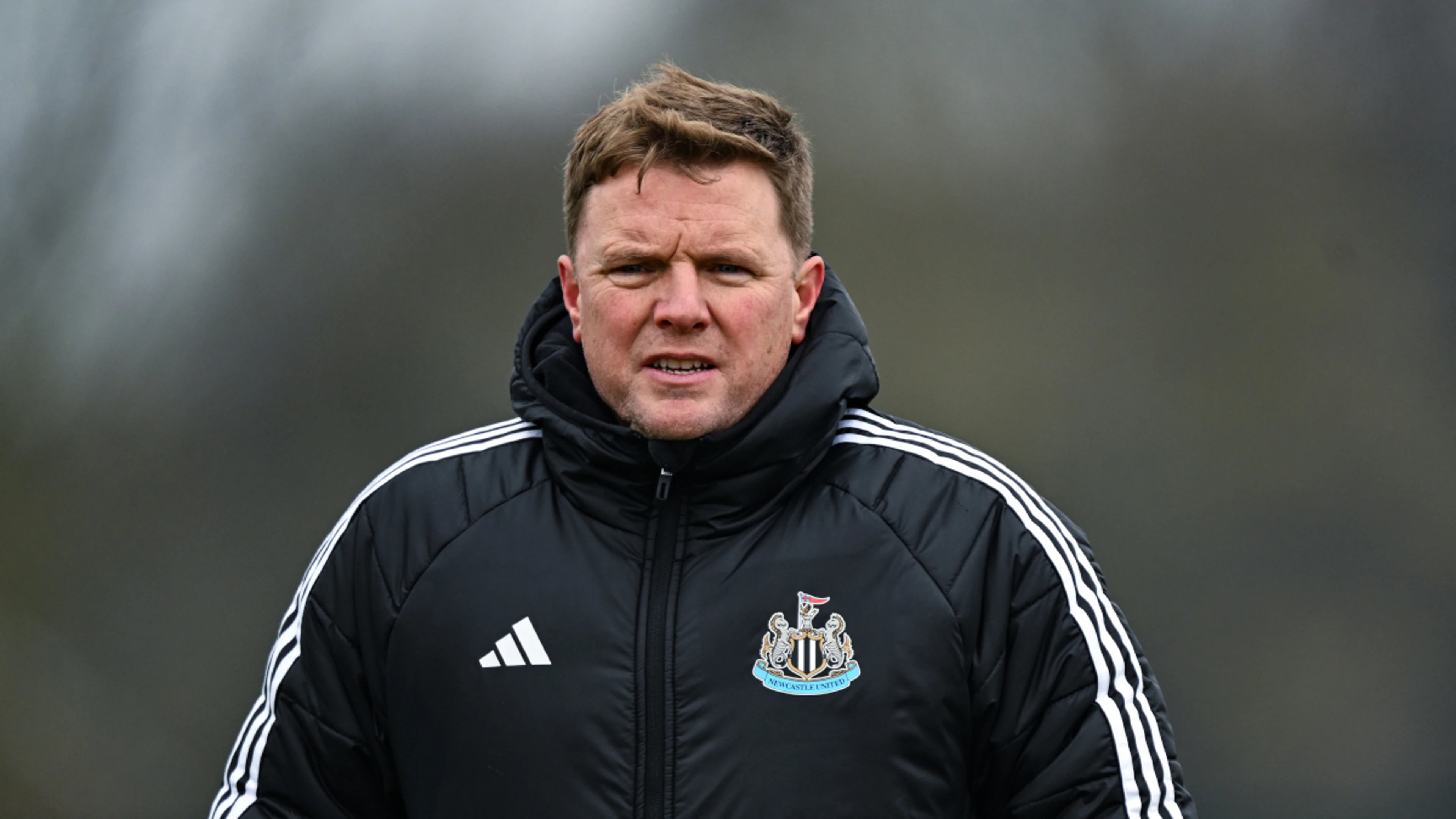 Newcastle manager Howe diagnosed with pneumonia