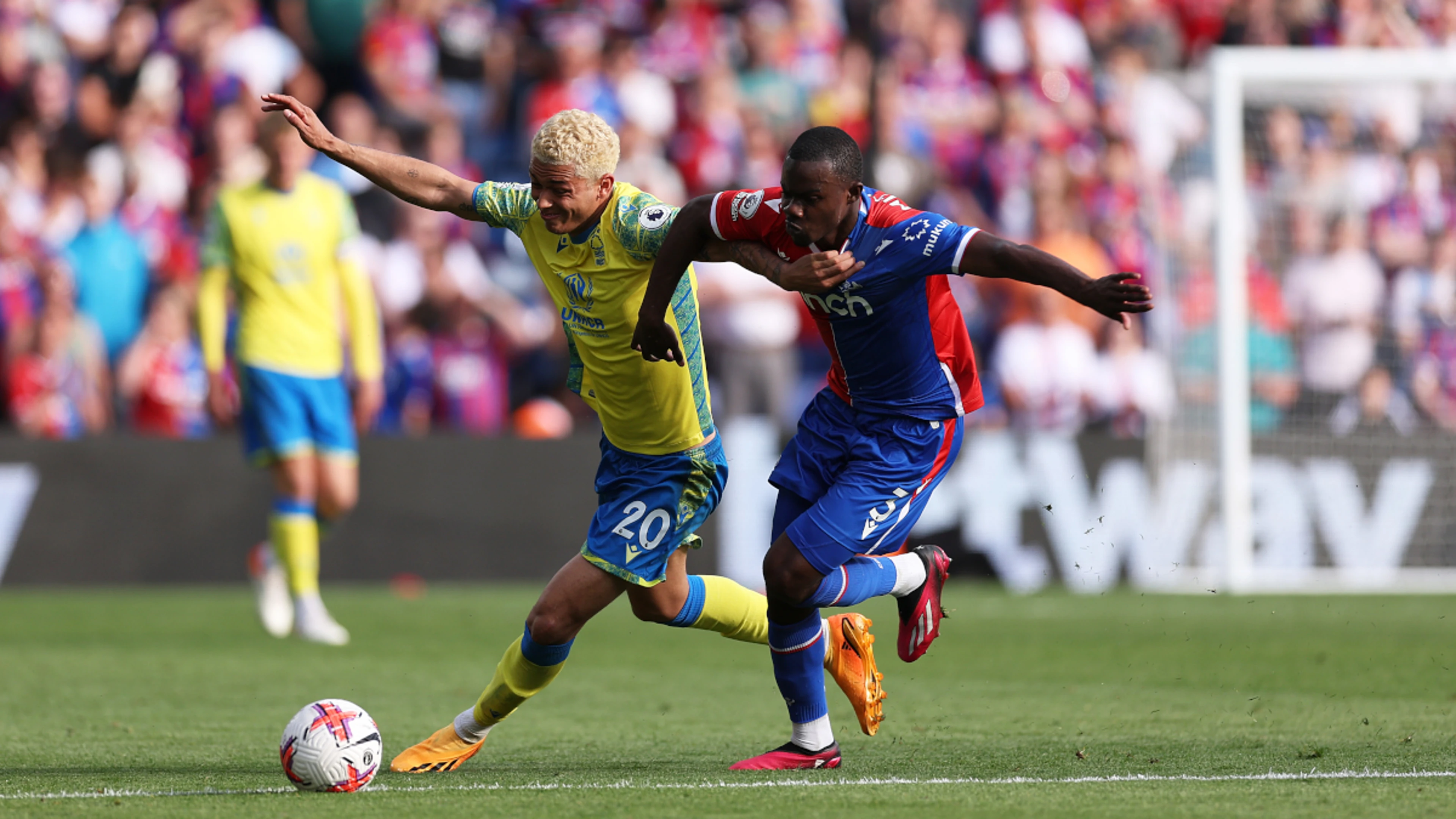 Palace held as Forest claim rare away point in  draw