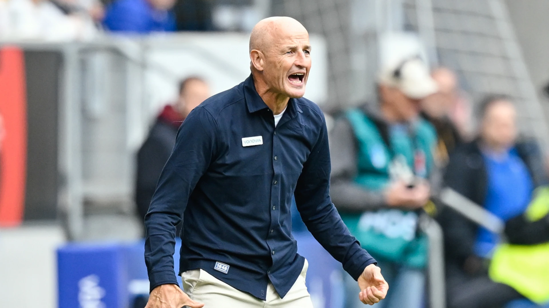 Rock-bottom Bochum fire coach Zeidler