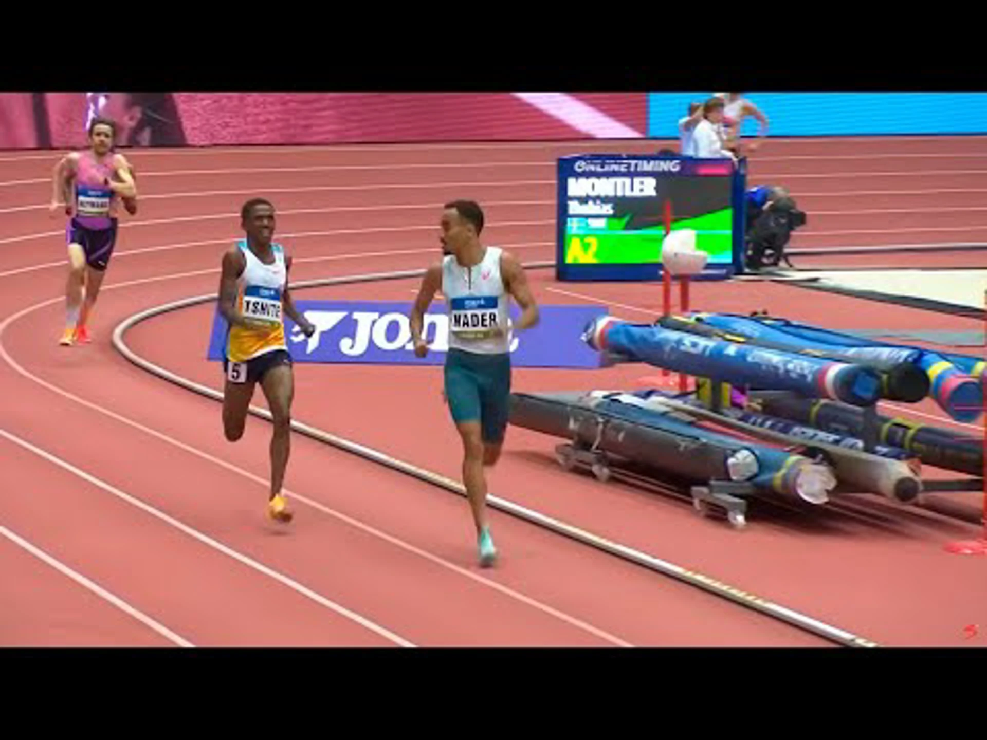 Tshepo Tshite | Men's 3000m race | Czech Indoor Gala Ostrava 2026