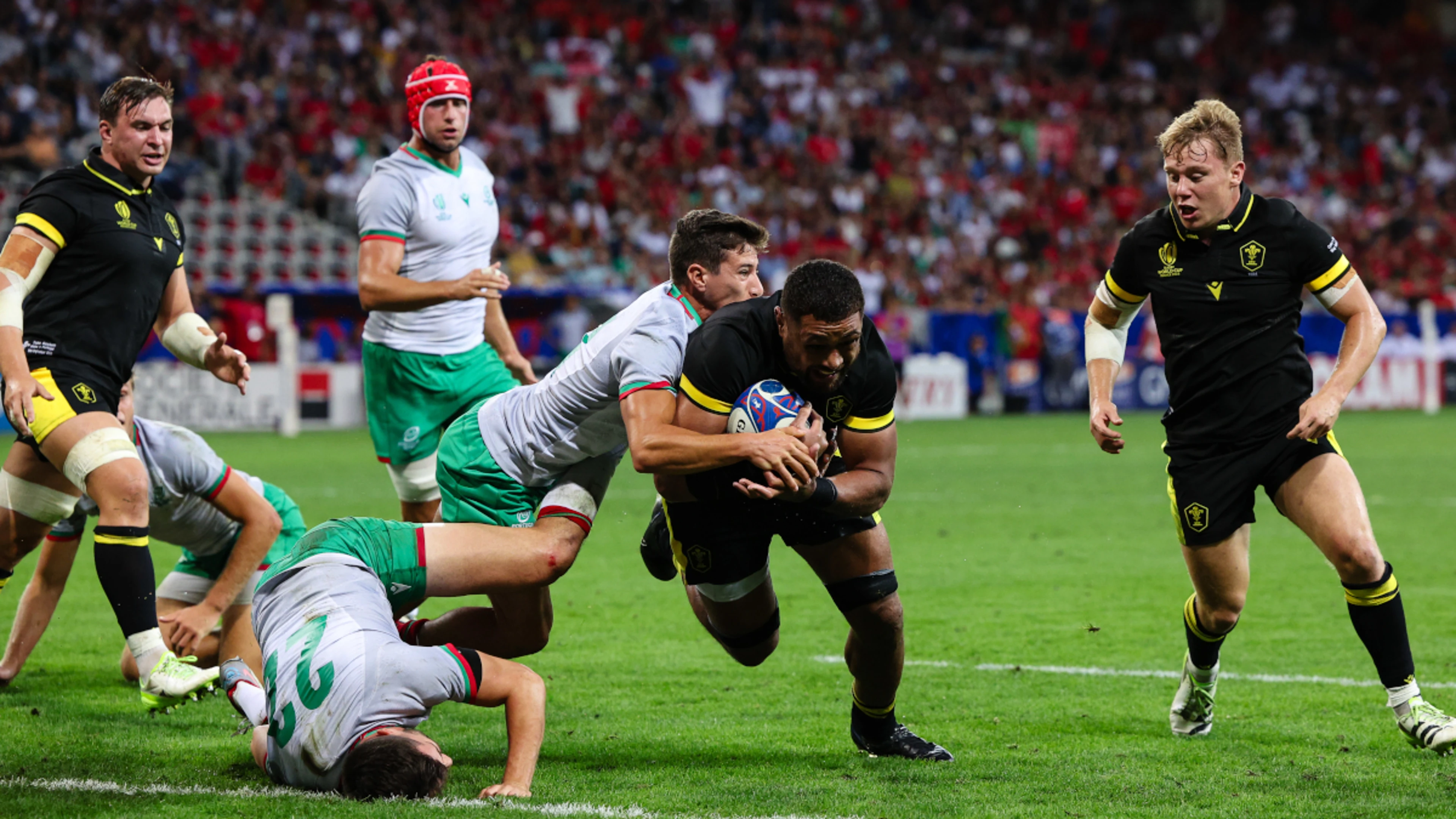 Rees-Zammit sets Wales on way to Portugal victory