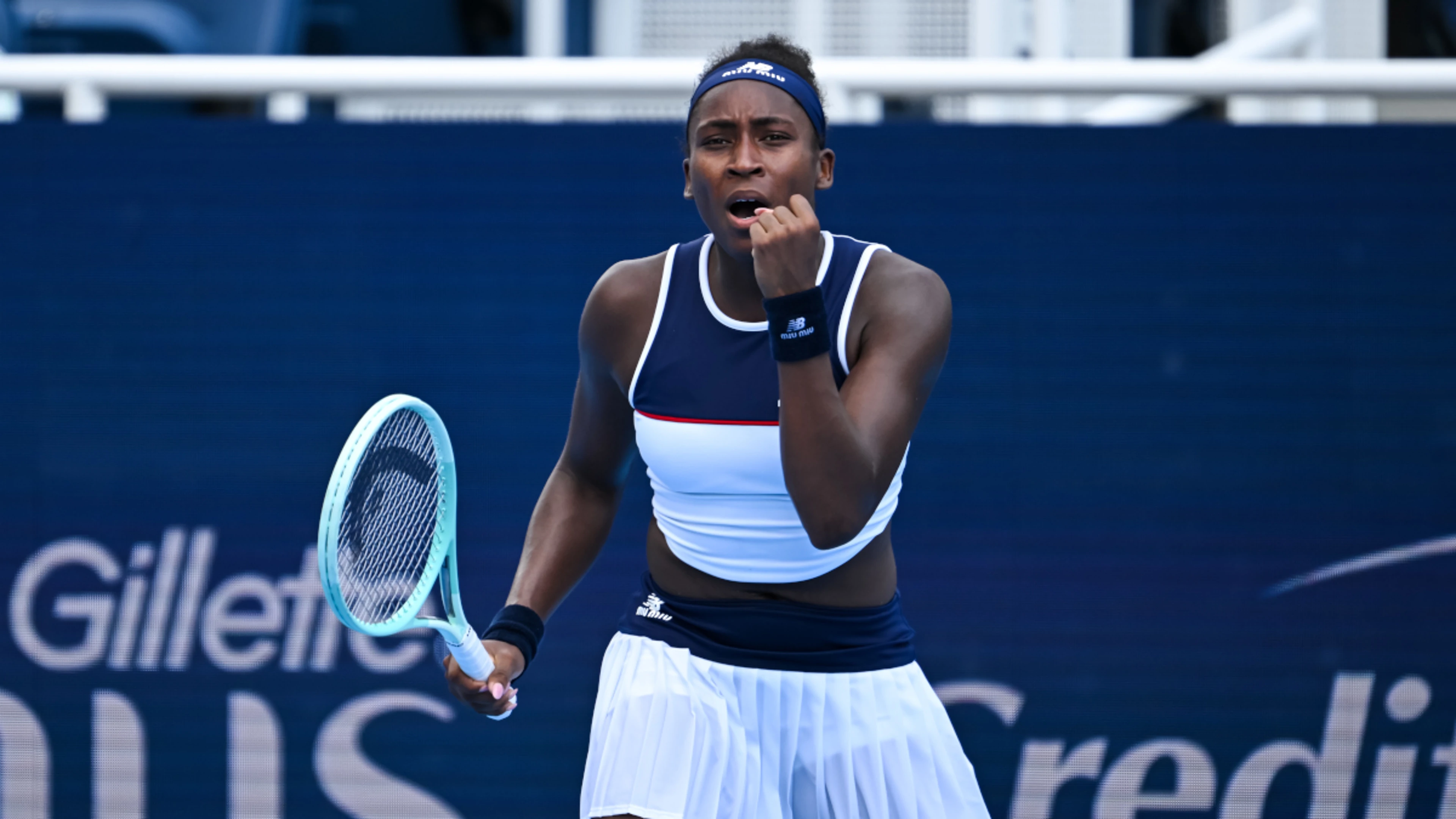Gauff dominates Bronzetti to reach Cincinnati last eight