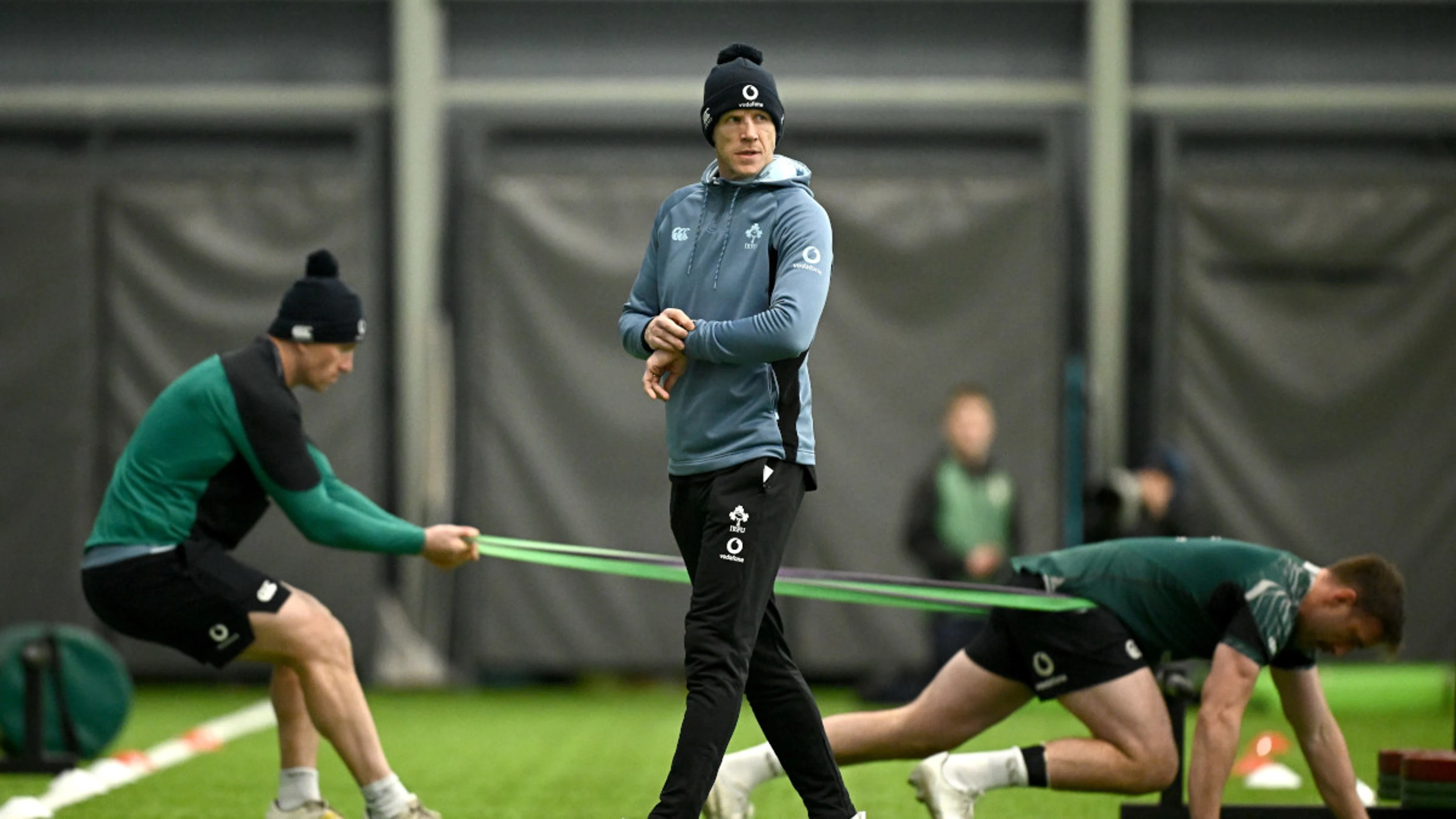 Unbeaten Ireland wary of wounded tiger Wales