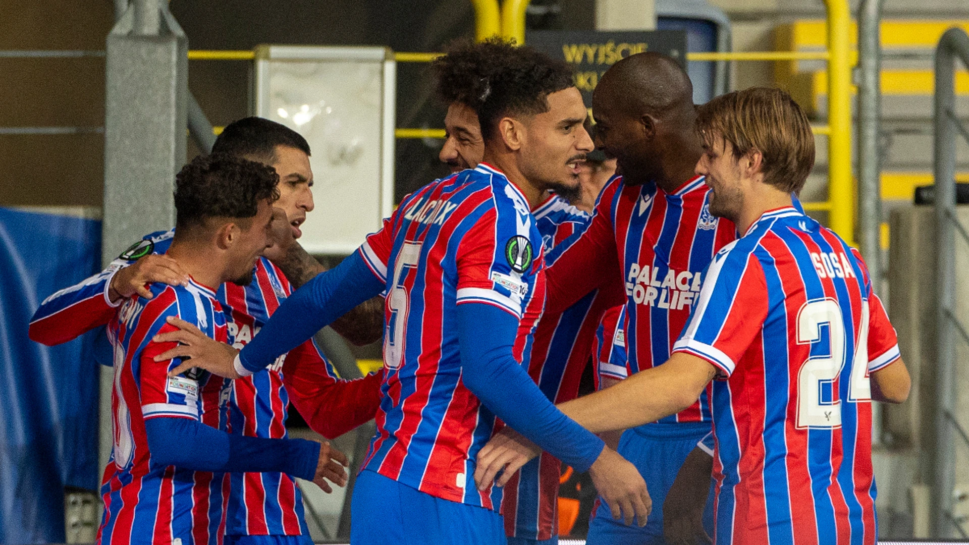 Record unbeaten streak has Crystal Palace flying high ahead of Everton trip