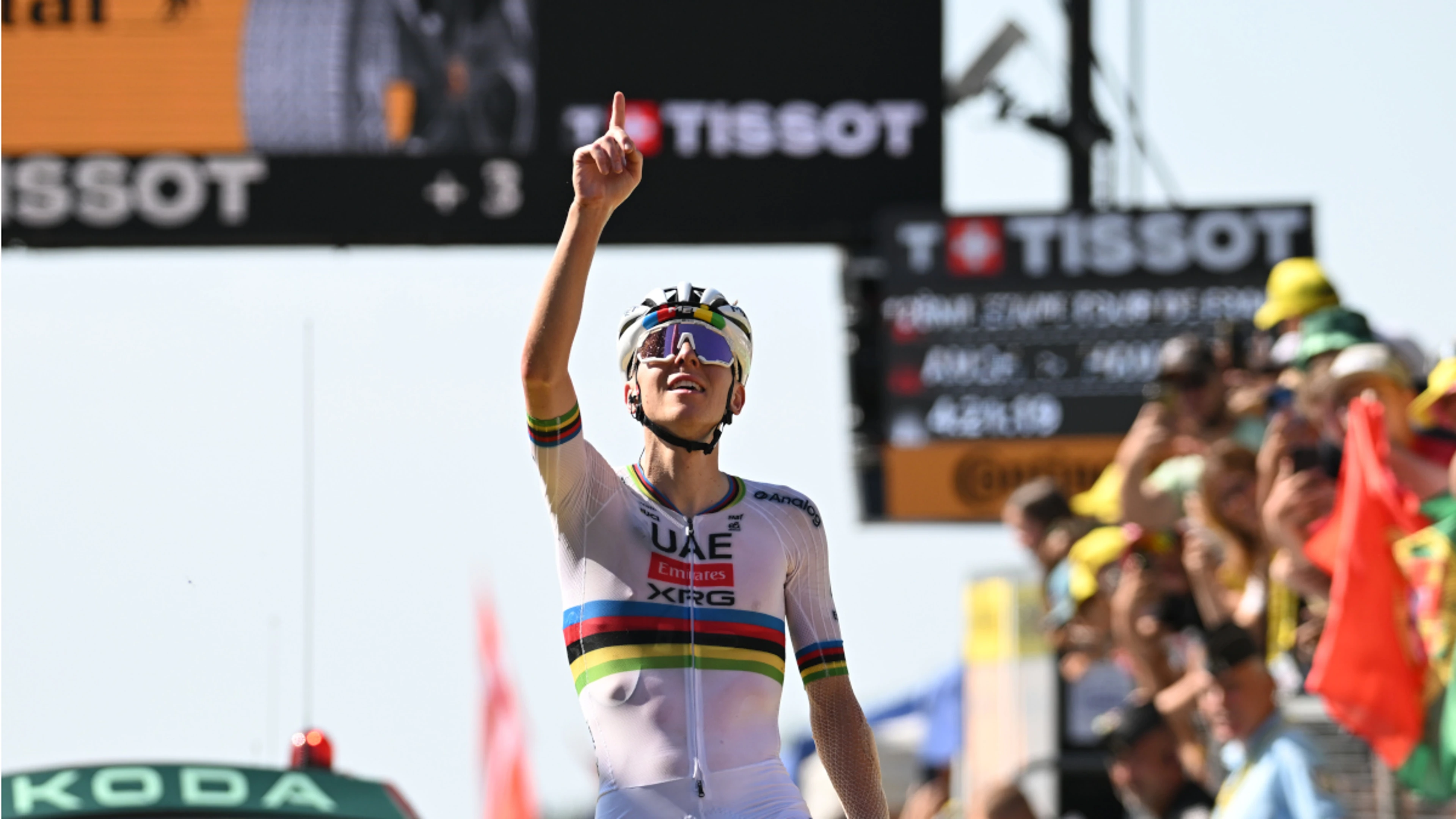  Pogacar retakes Tour de France lead in crushing mountain win