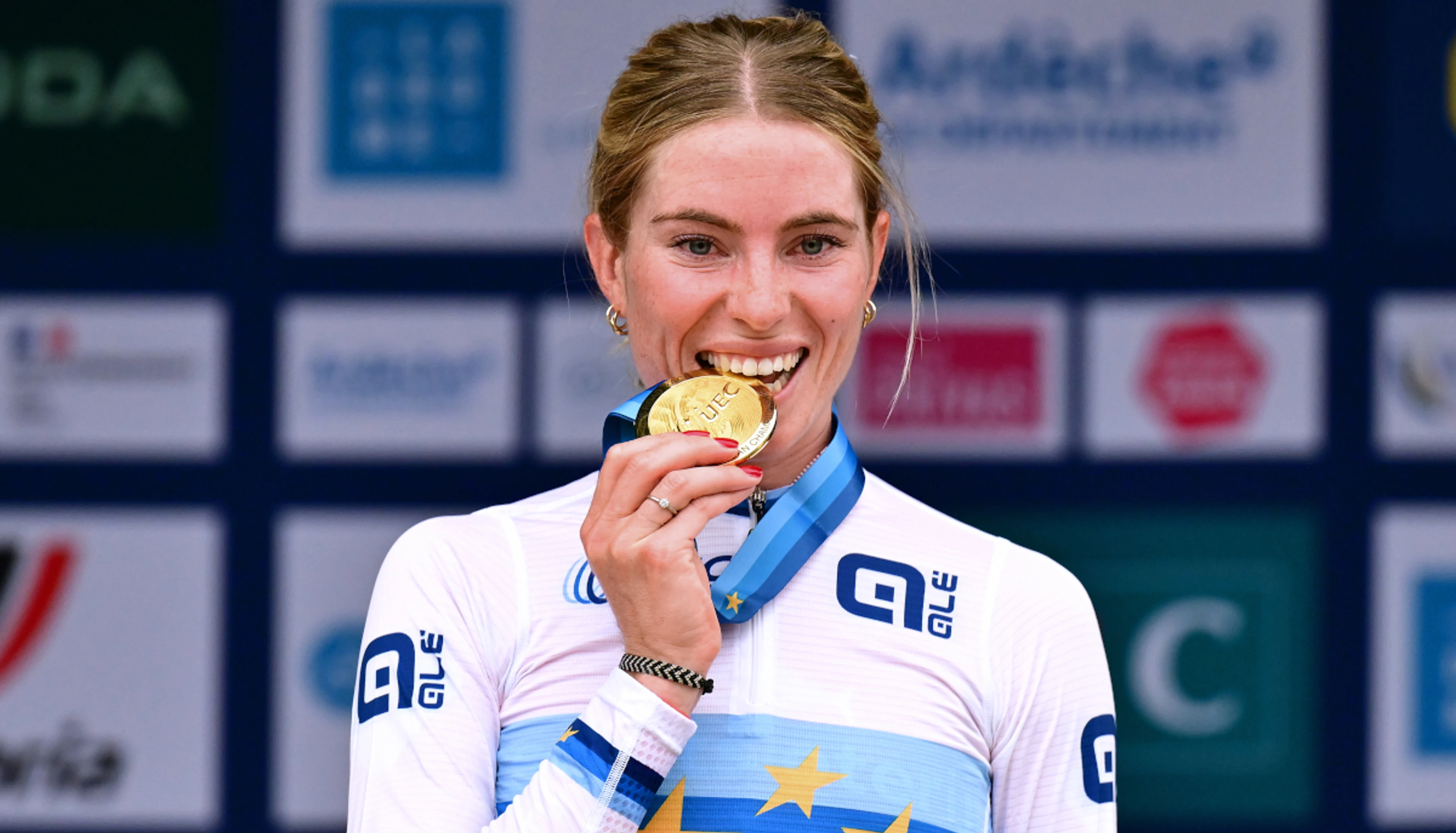 Vollering powers to European road race title