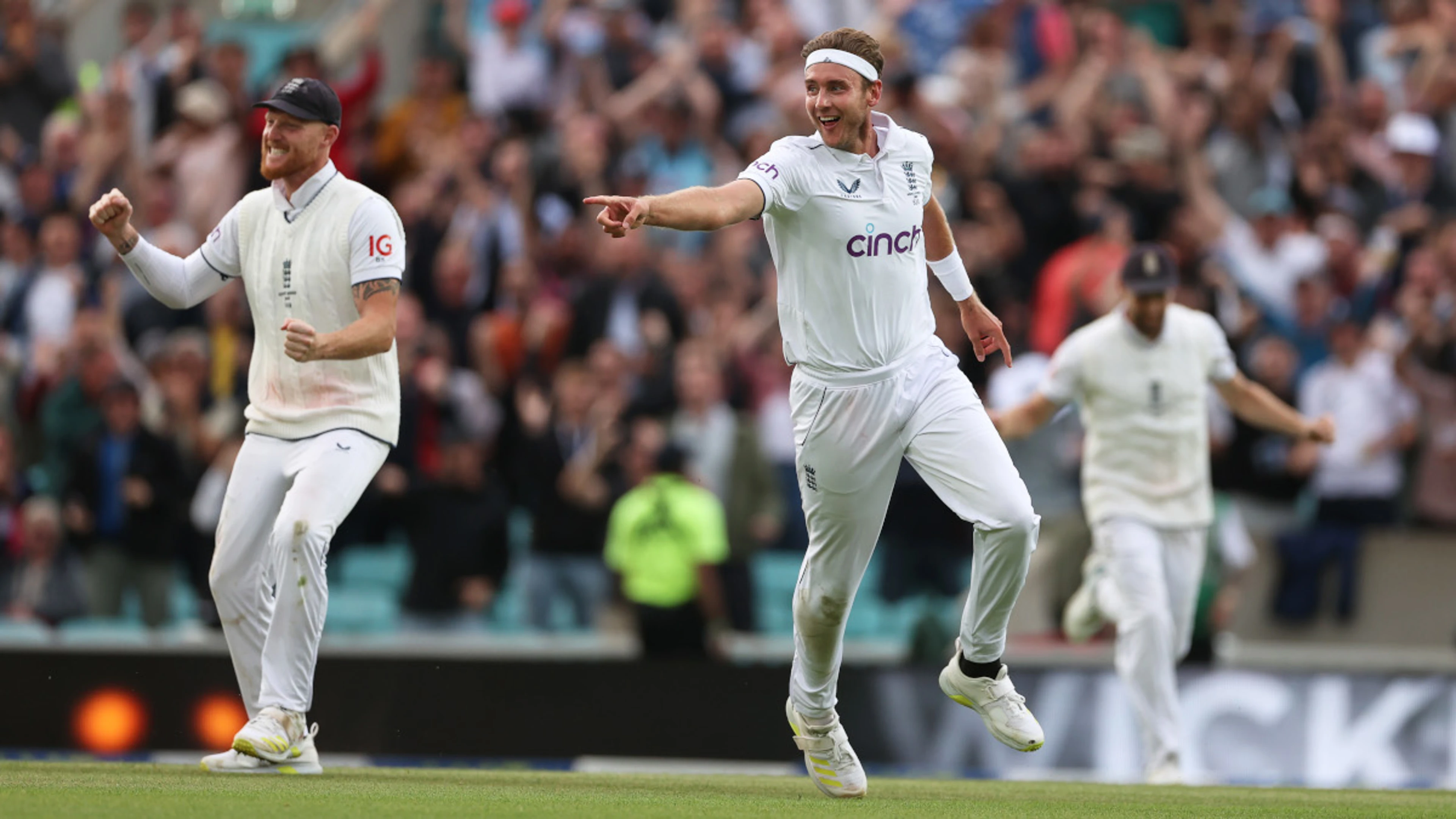 Broad seals England win as Ashes series ends 2-2