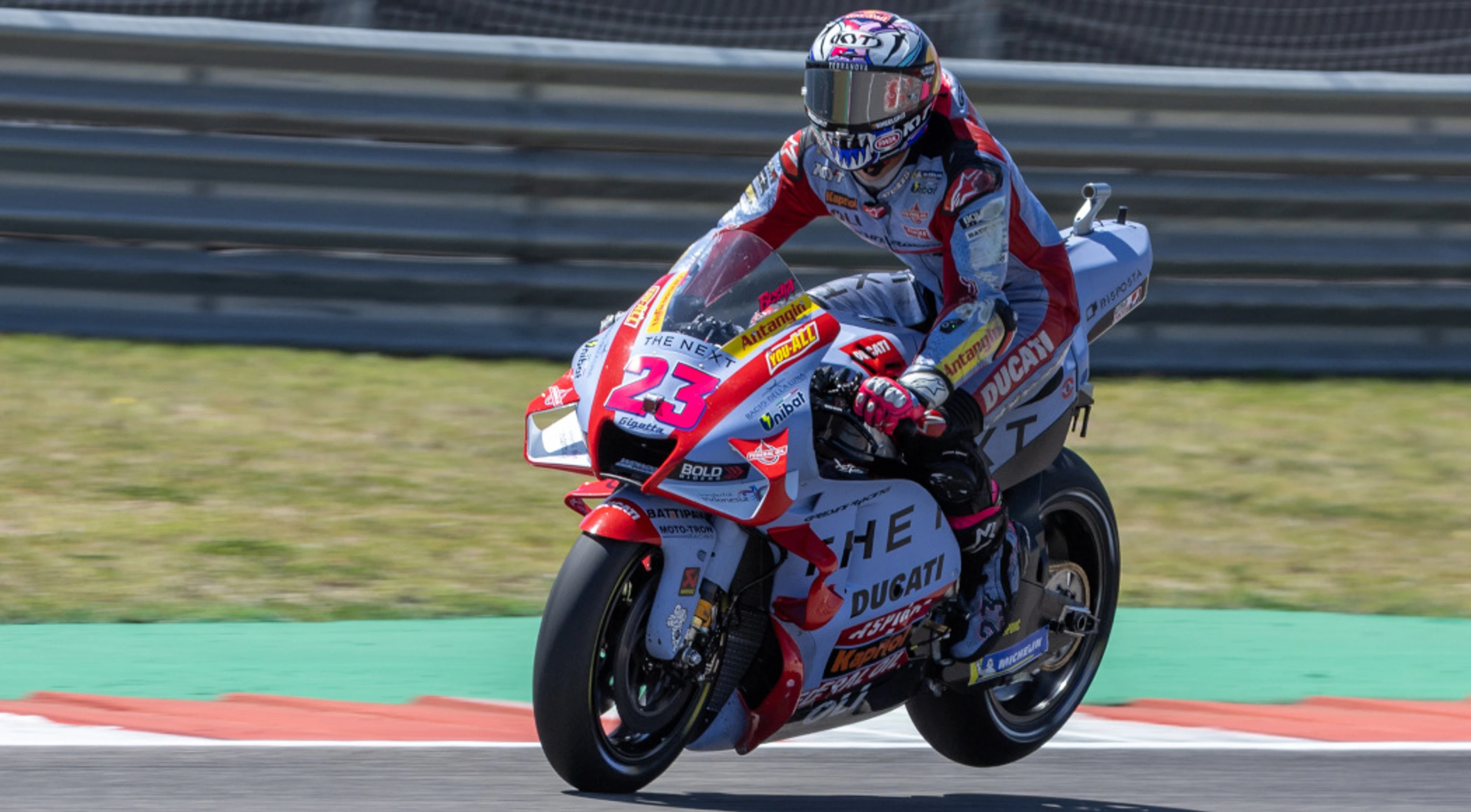 Bastianini wins in Texas to lead title race