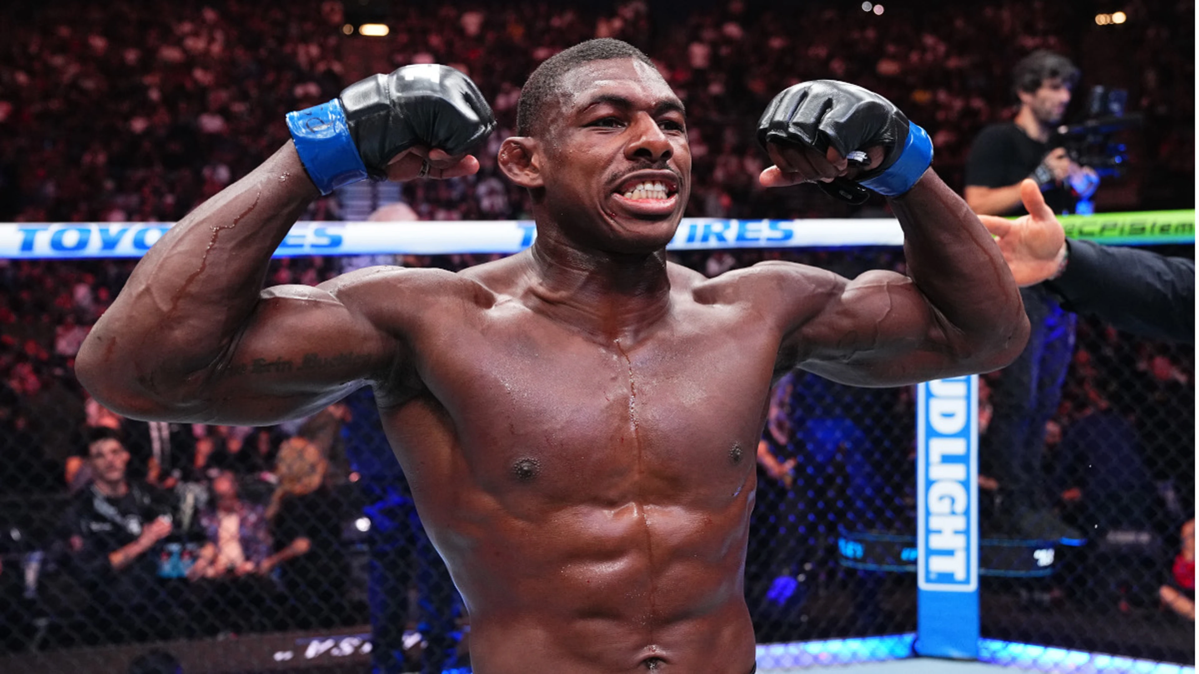 Covington, Buckley throw down in final UFC event of 2024