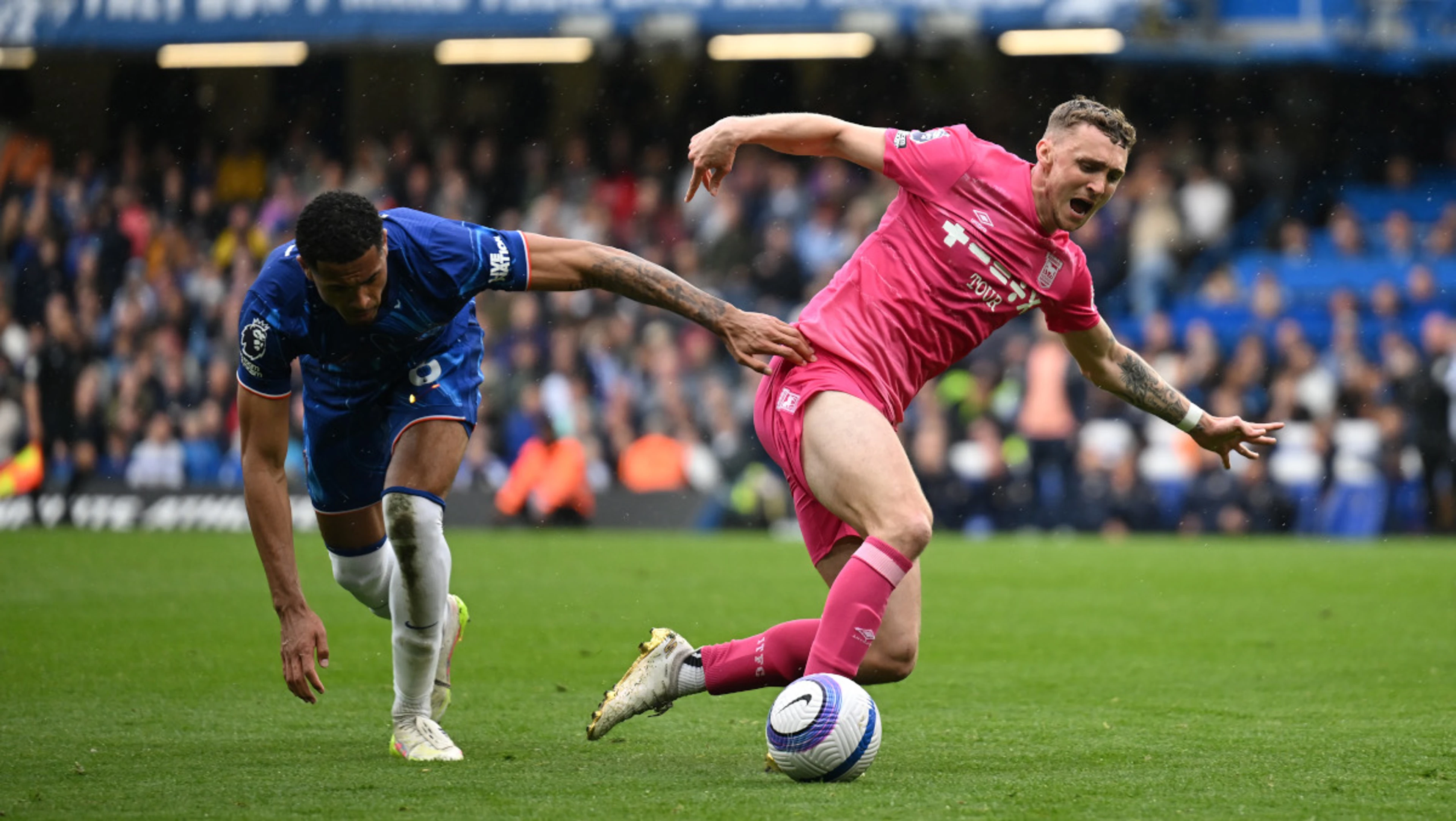 Chelsea stumble again in Champions League hunt with draw against Ipswich