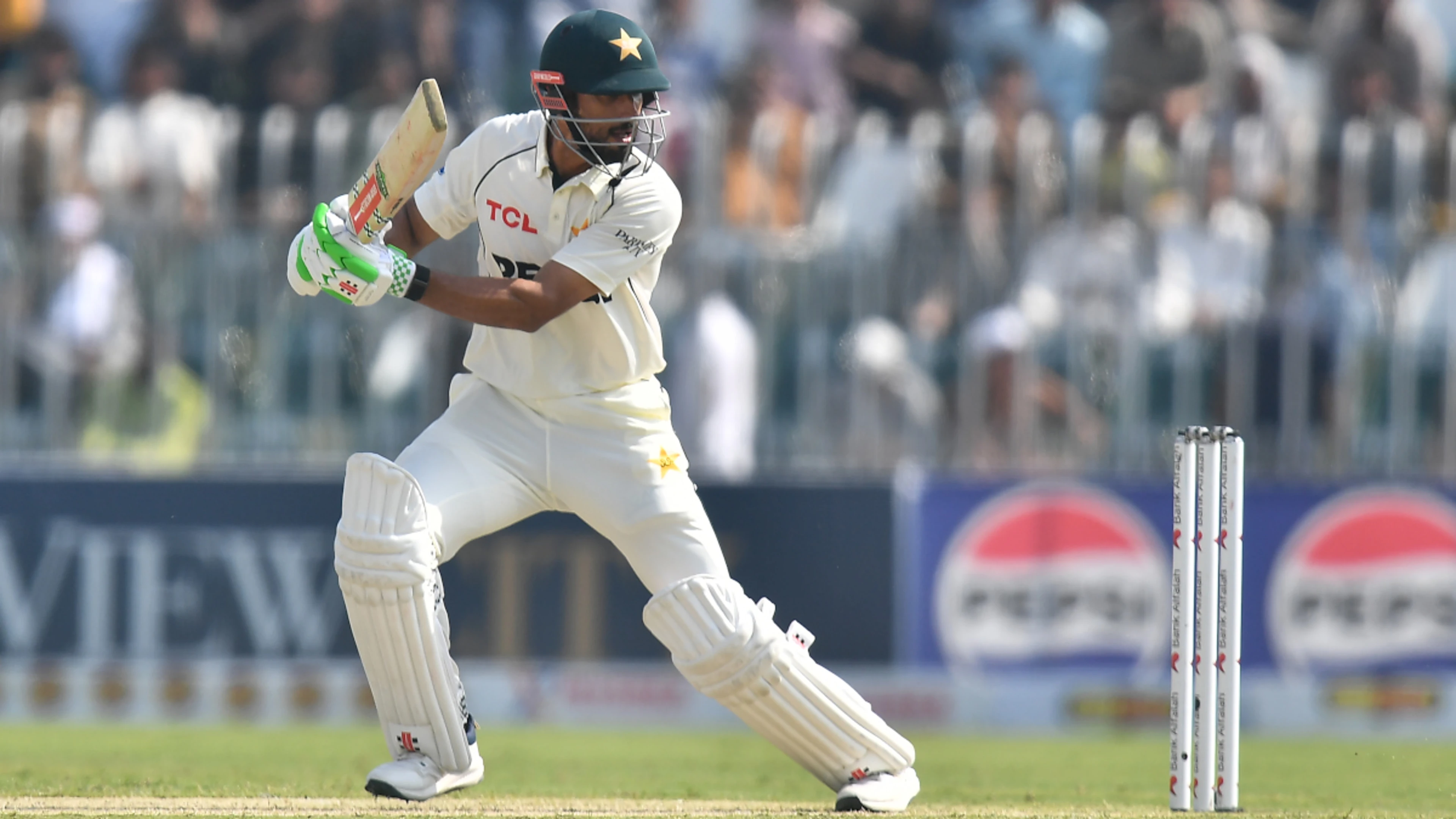 DAY 1: Proteas fight back to share honours on first day